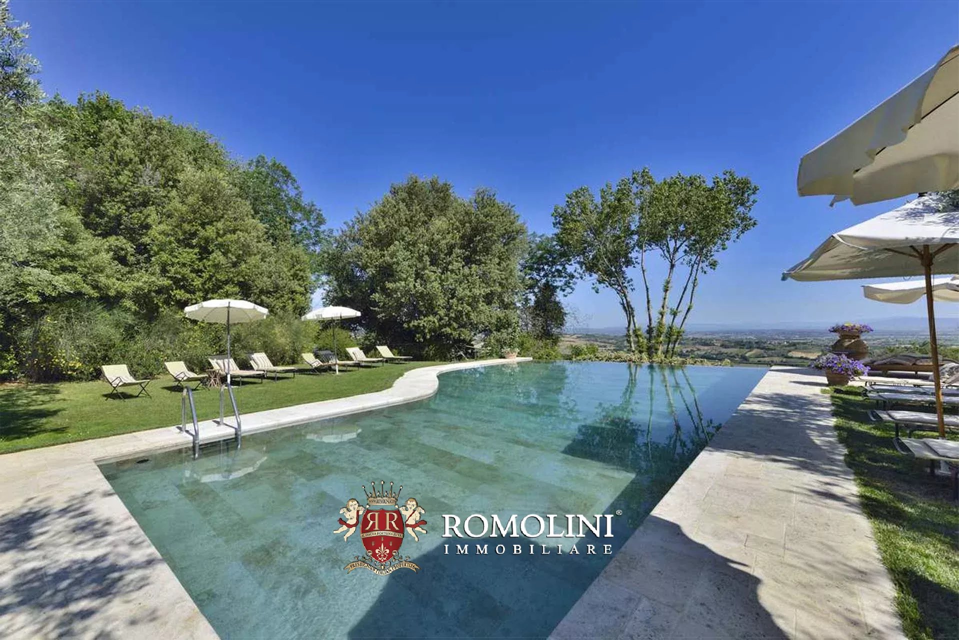 15 Bedroom Villa/Townhouse's Image 15