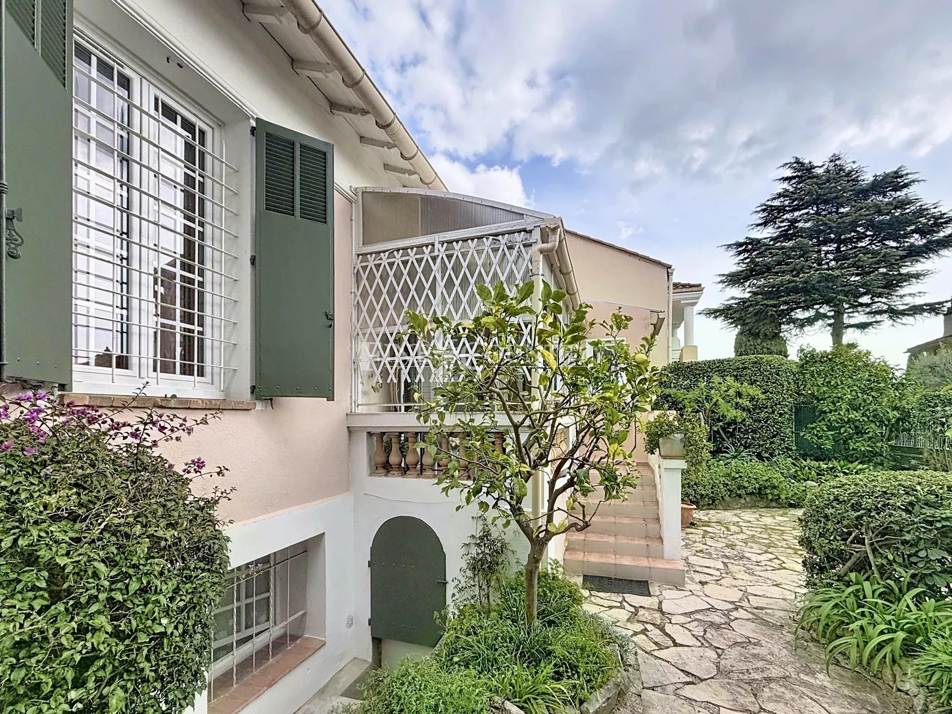 Photo of Charming House town For Sale - Cannes Petit Juas