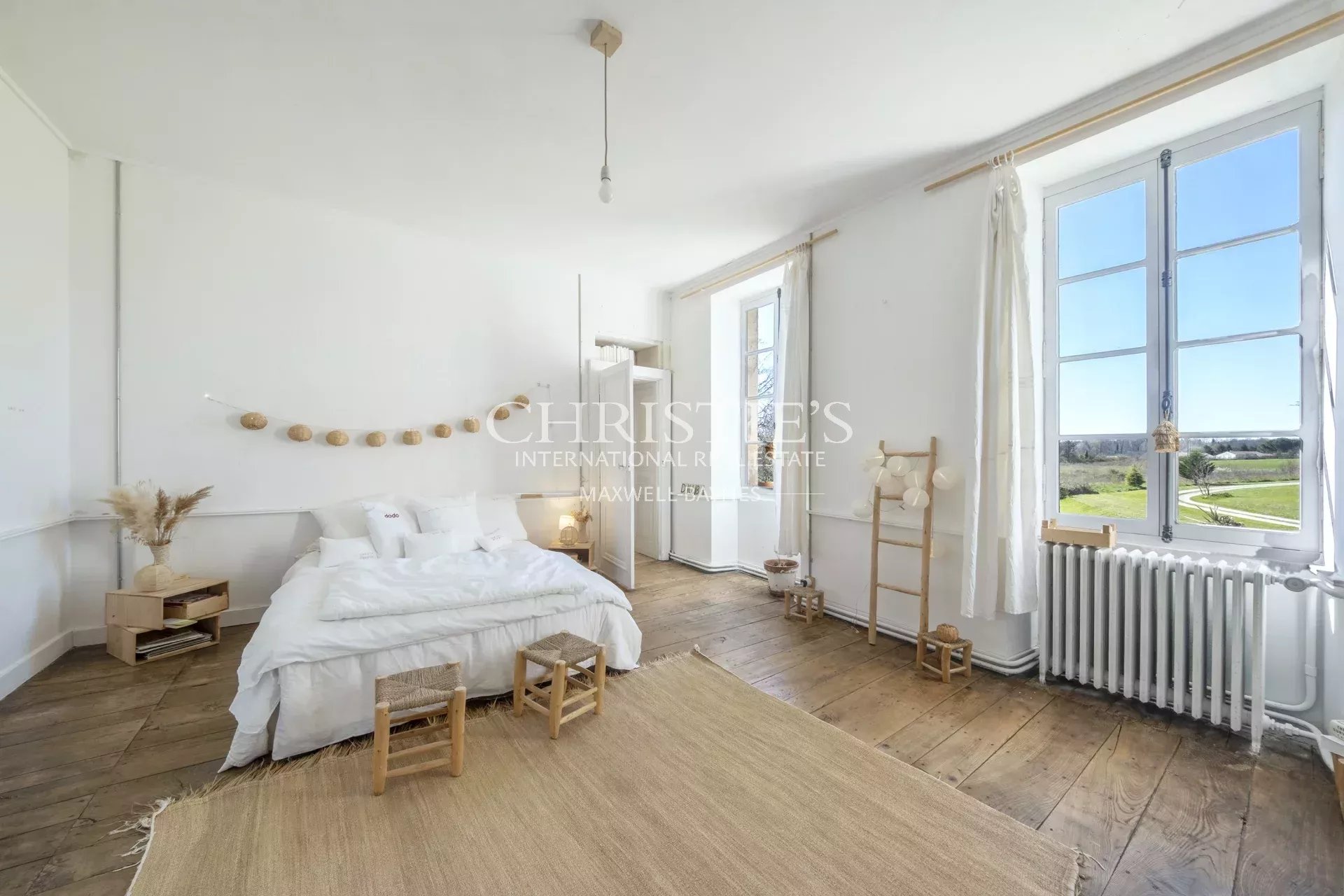 8 Bedroom Chateau's Image 18