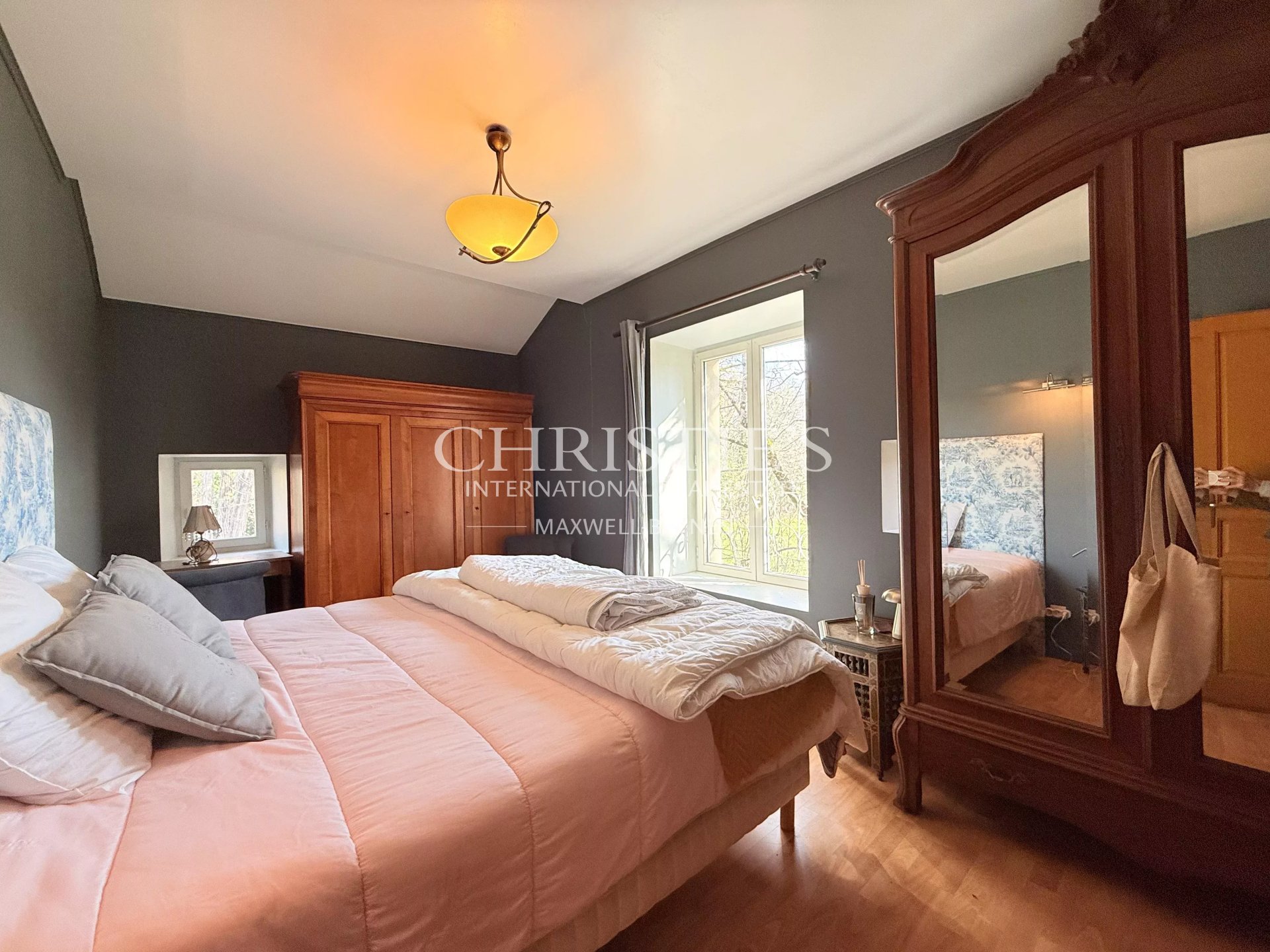 9 Bedroom Villa/Townhouse's Image 26