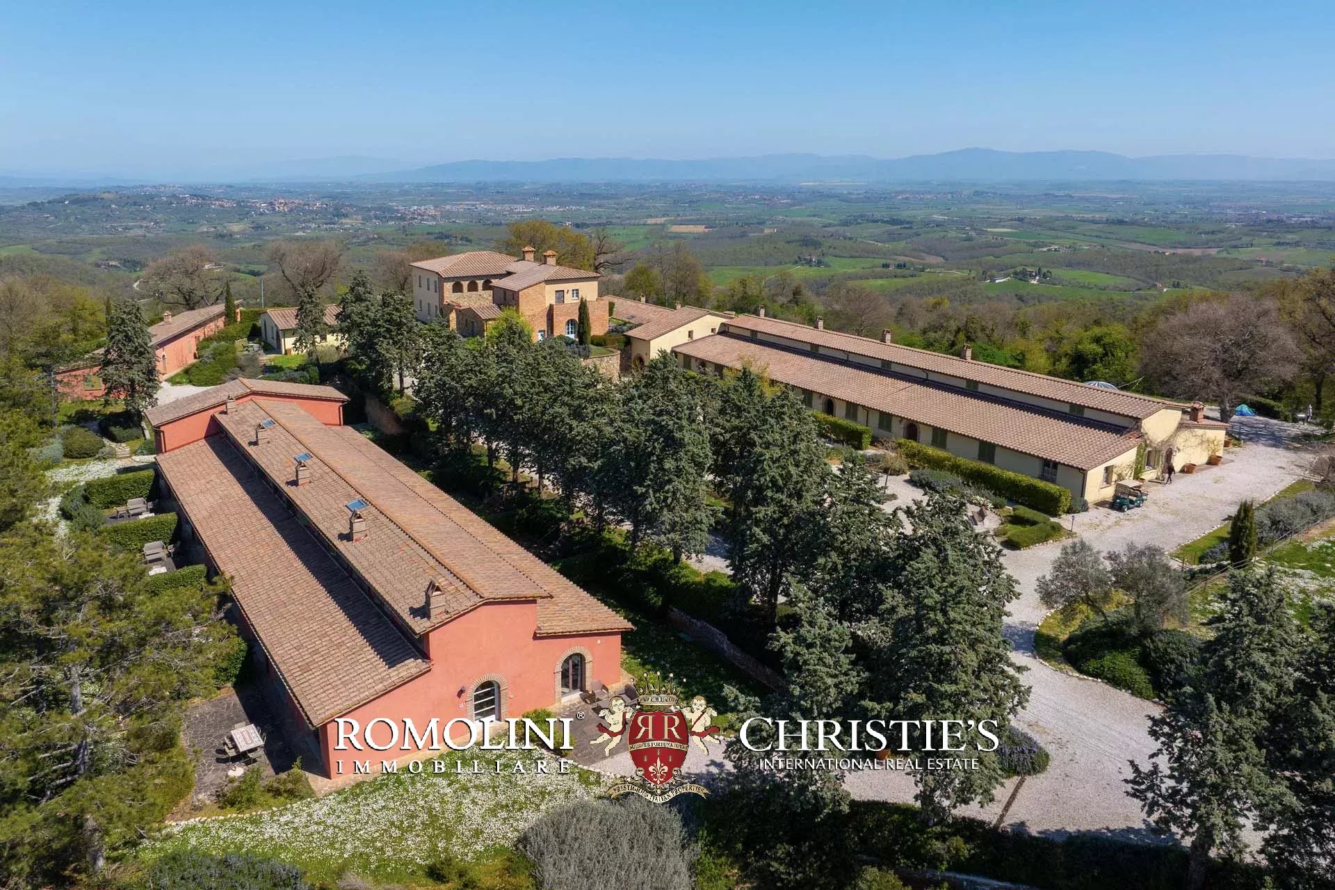 LUXUSANLAGE MIT 19 WOHNUNGEN IN DER TOSKANA, VAL D'ORCIA