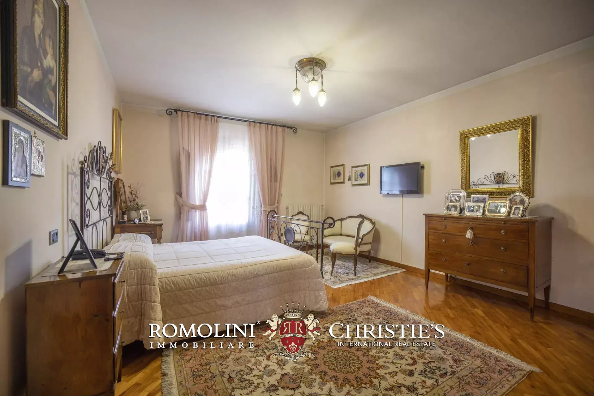 5 Bedroom Villa/Townhouse's Image 56