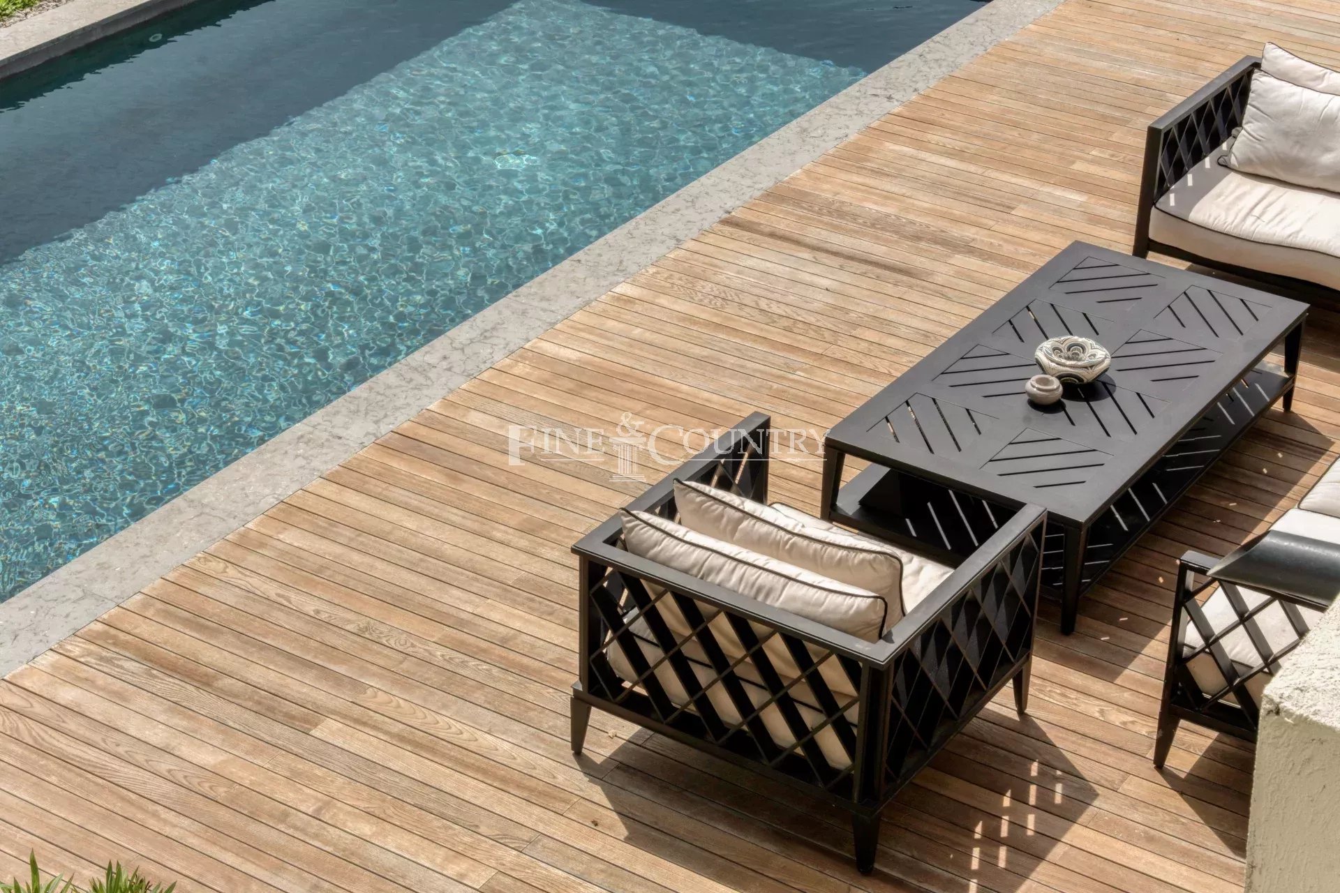Photo of Villa for sale in Le Cannet  with sea view