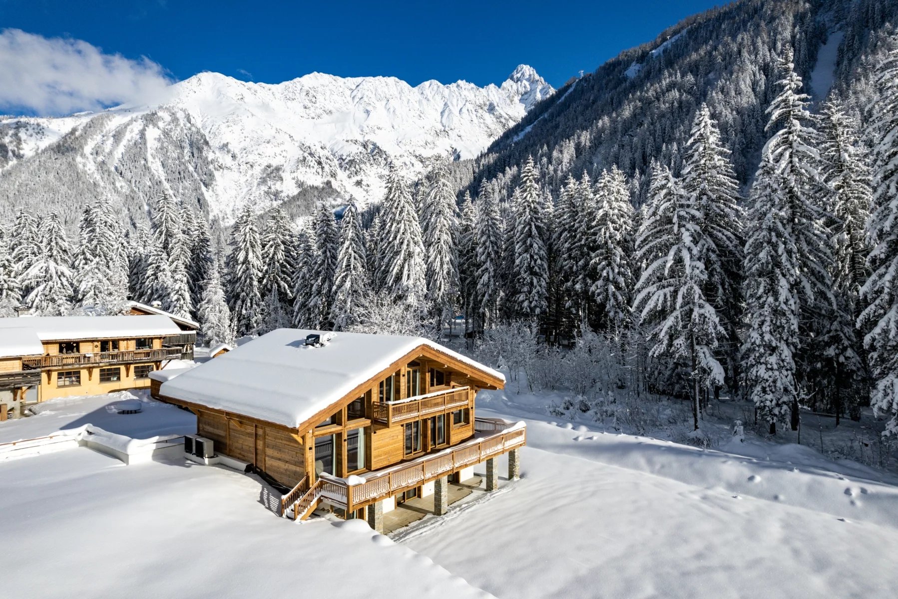 Chamonix accommodation chalets for sale in Chamonix apartments to buy in Chamonix holiday homes to buy in Chamonix