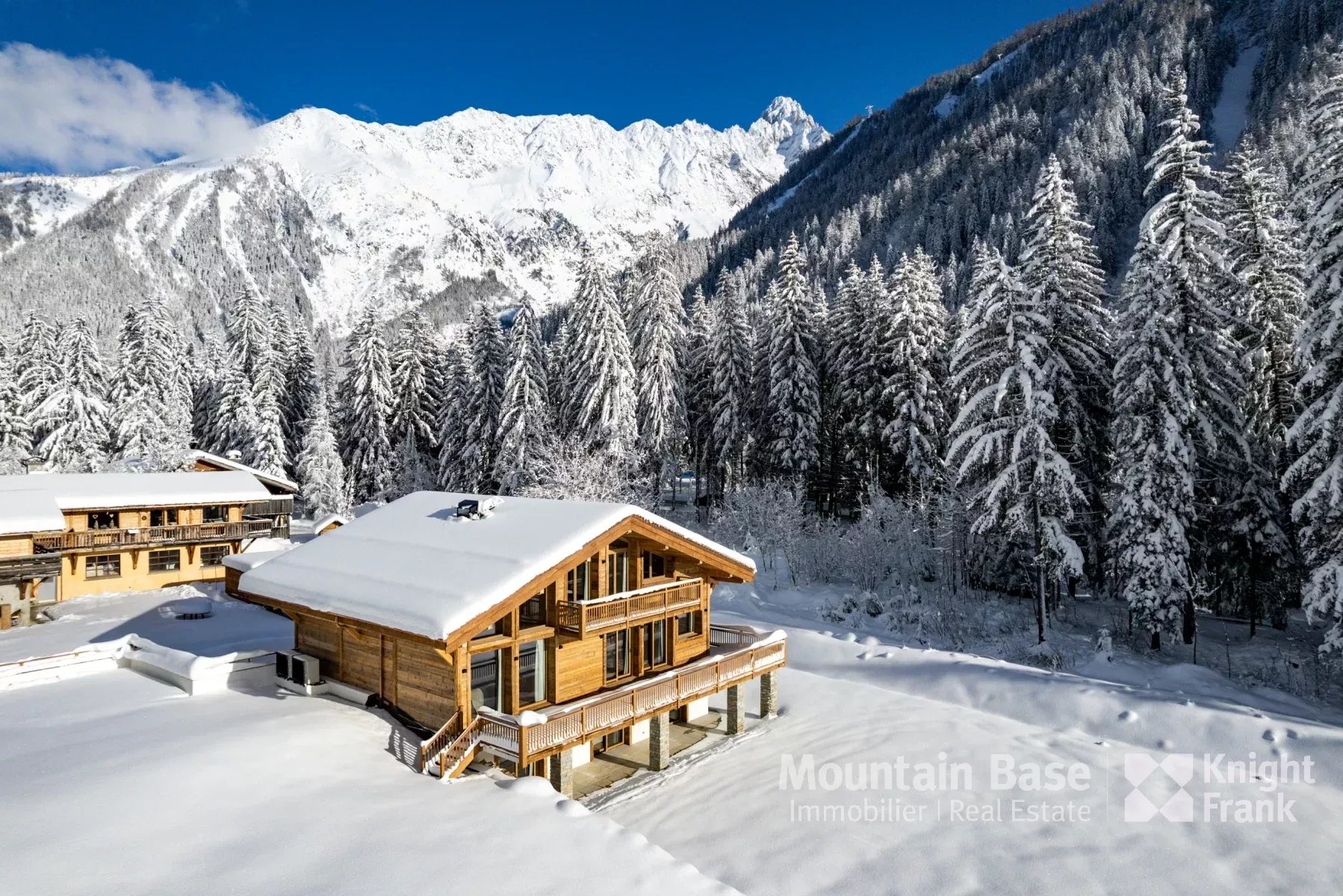 Photo of New build 5 bedroom chalet in Les Grassonnets, just a few minutes' walk from the Grands Montets ski area