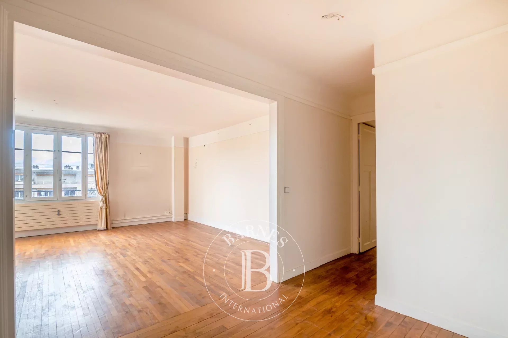 Neuilly - Argenson - 3-bedroom apartment - Upper floor - Unobstructed views - picture 7