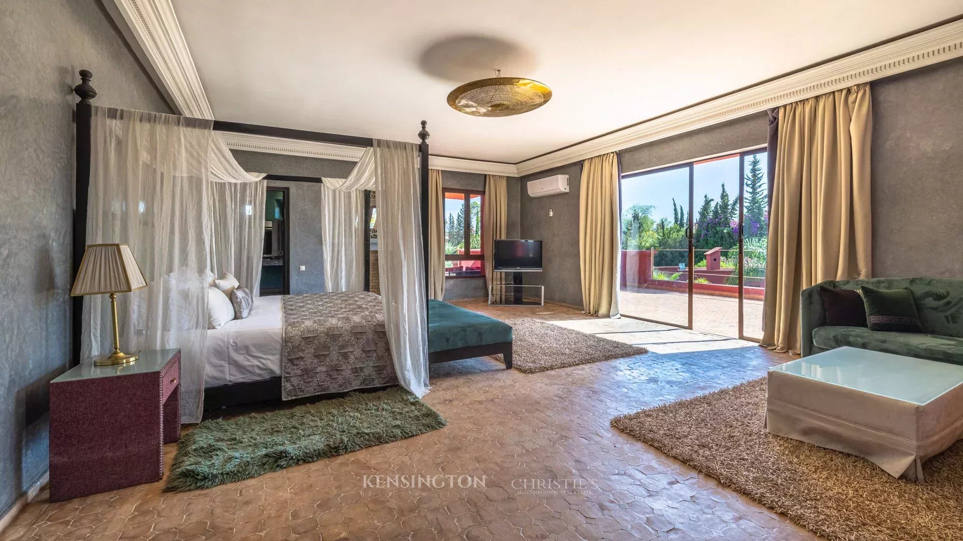 5 Bedroom Villa/Townhouse's Image 36