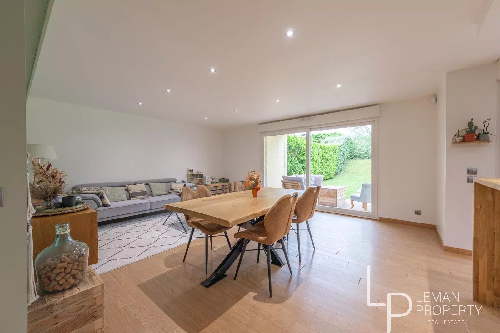 SEVRIER - Appartement T4 en rez de jardin
