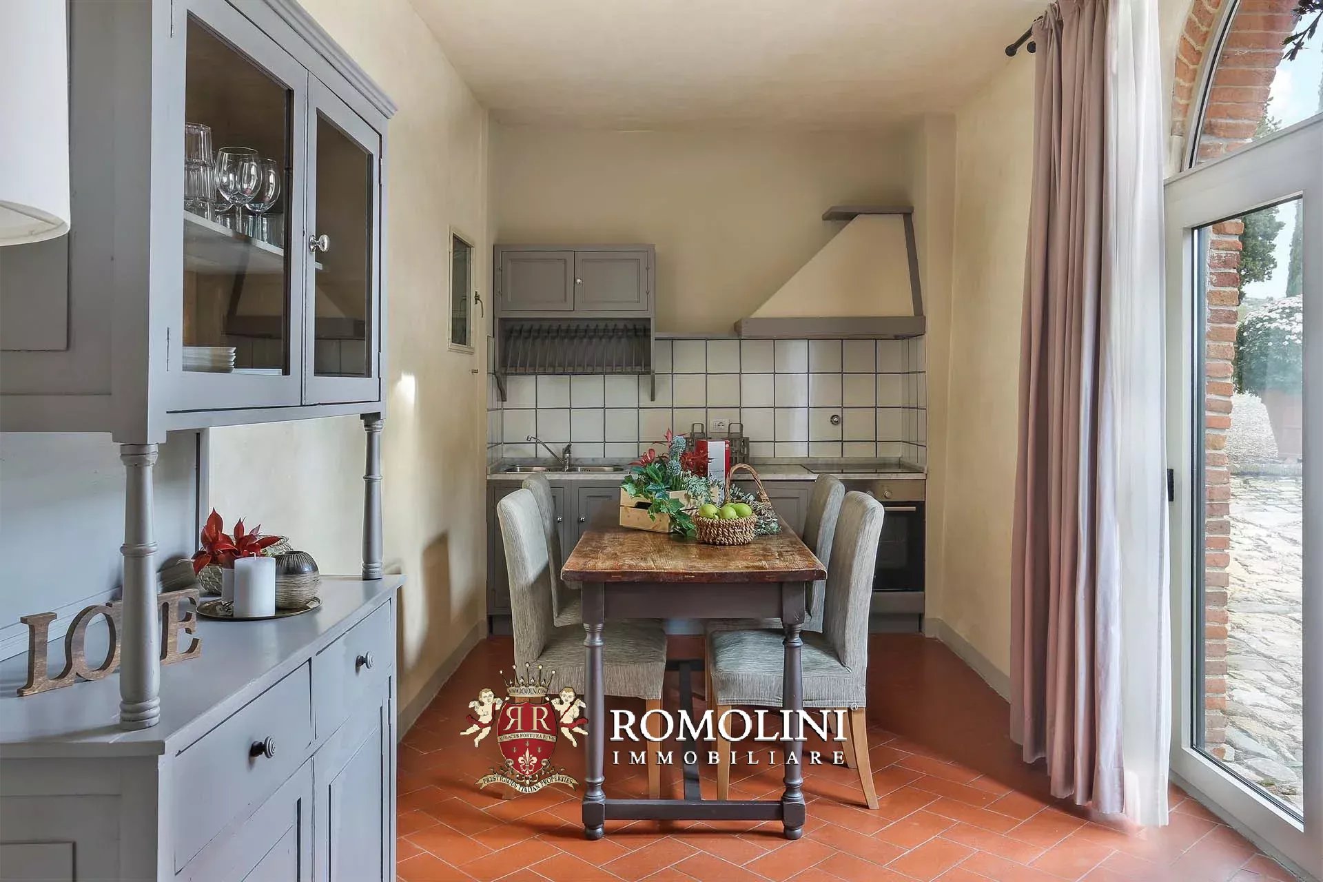 25 Bedroom Vineyard's Image 26