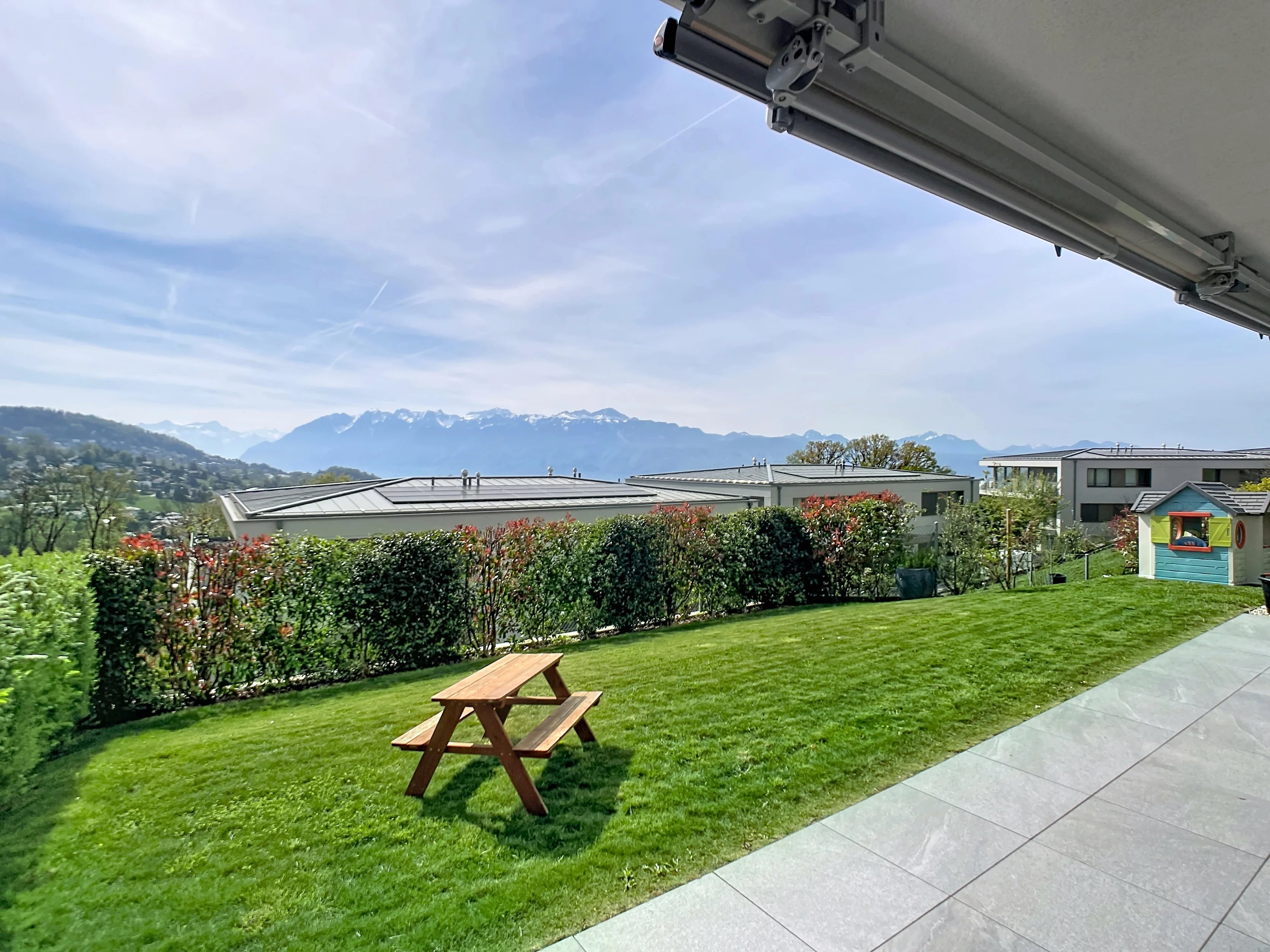 4,5p ensoleillé avec jardin et vue