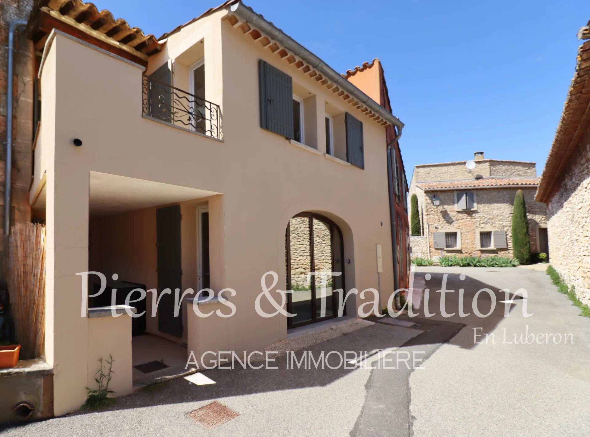 Agence immobilière de Pierres et Tradition en Luberon Apt