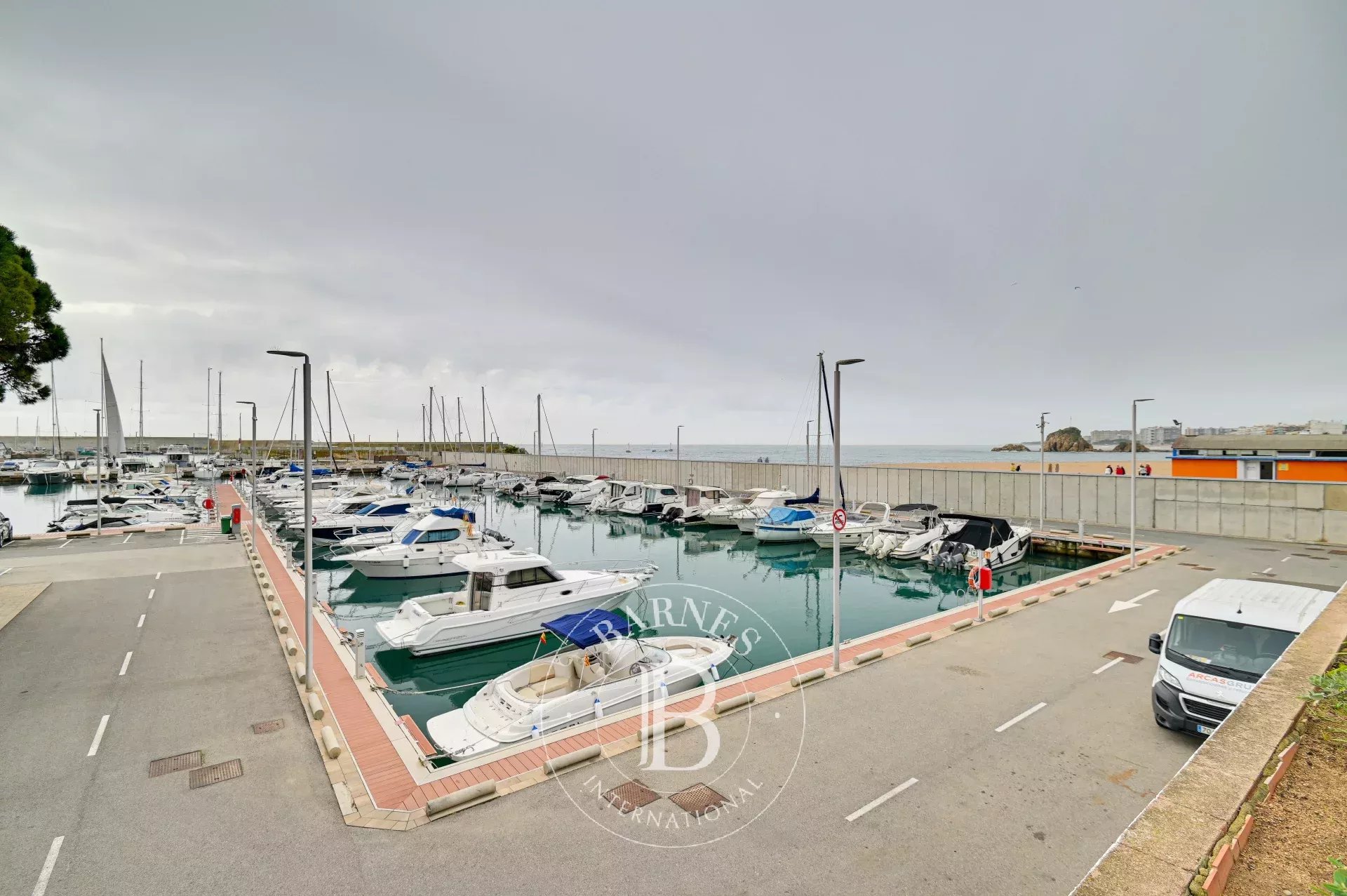Penthouse avec licence touristique en première ligne de mer à Blanes, Costa Brava - picture 31
