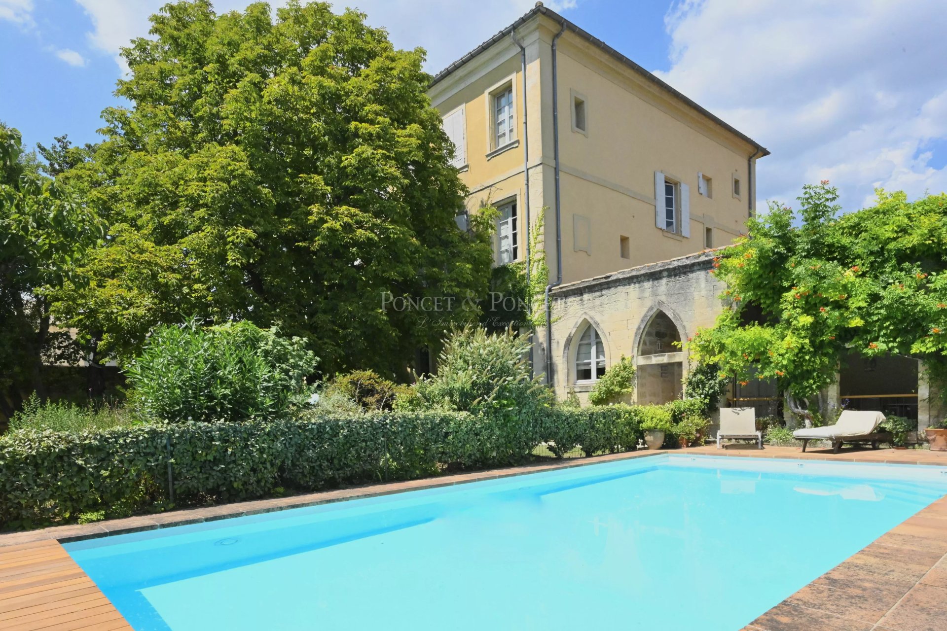9 Bedroom Villa/Townhouse's Image 10