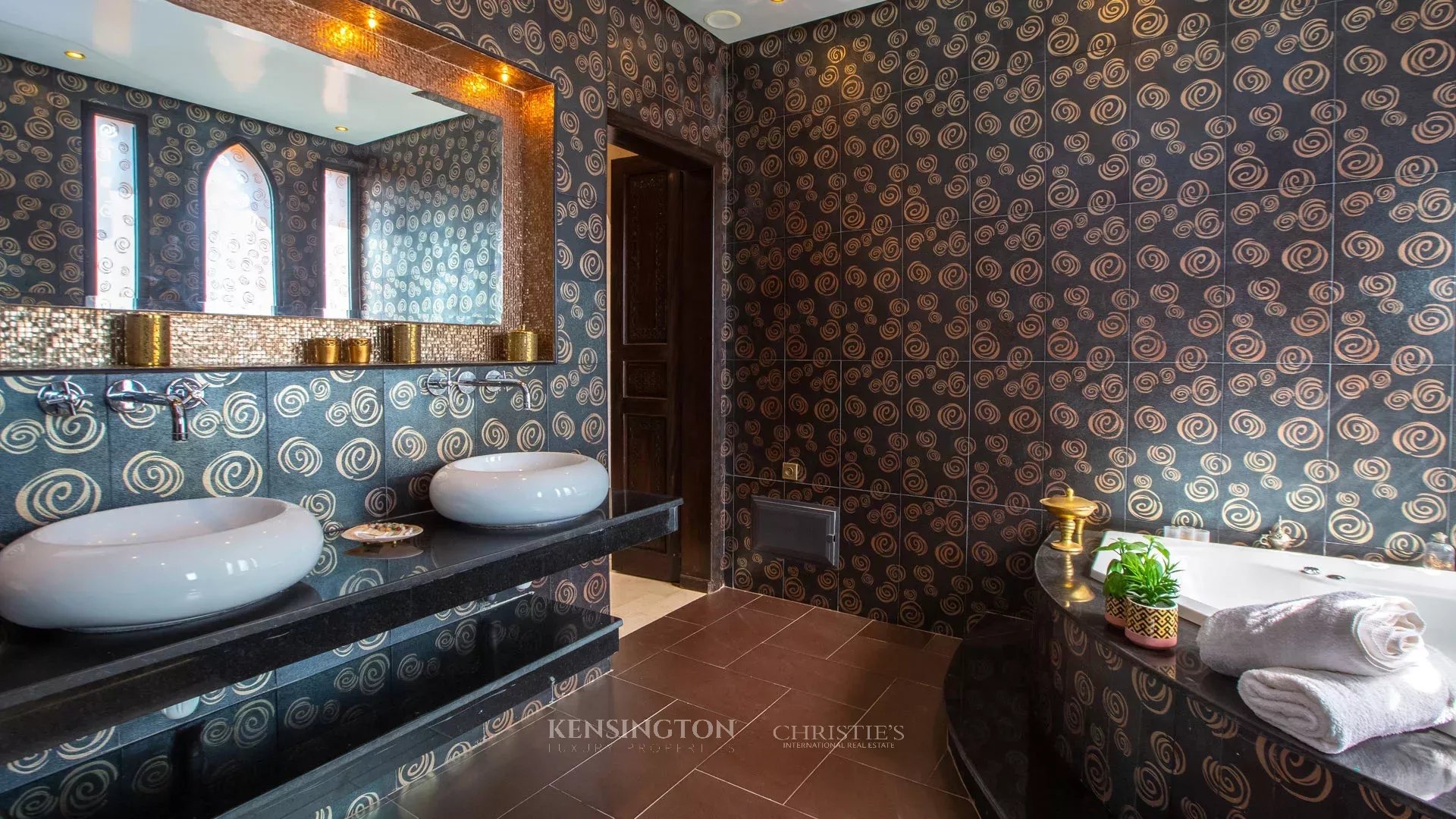 5 Bedroom Villa/Townhouse's Image 21