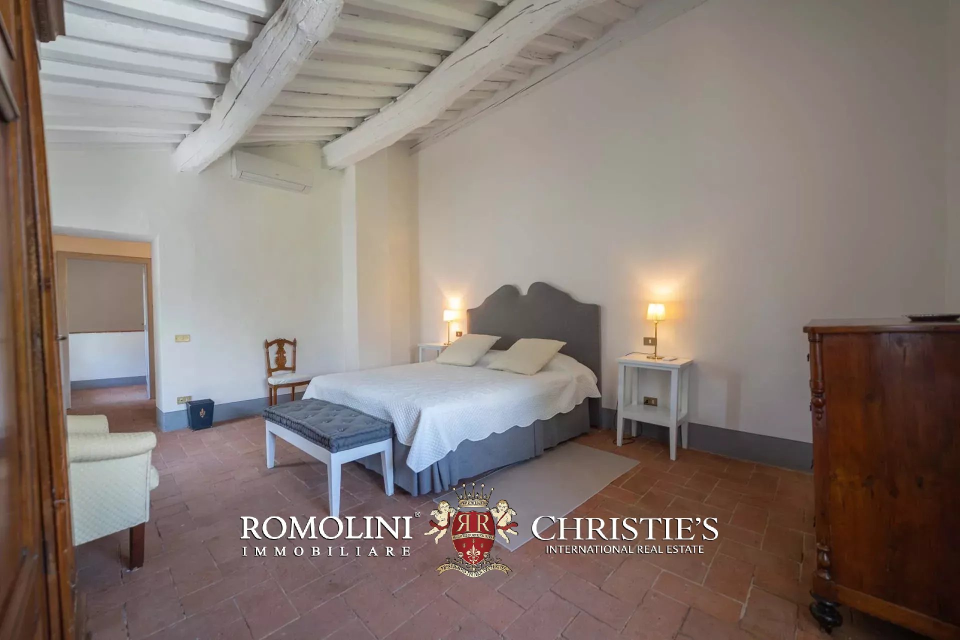 15 Bedroom Villa/Townhouse's Image 77