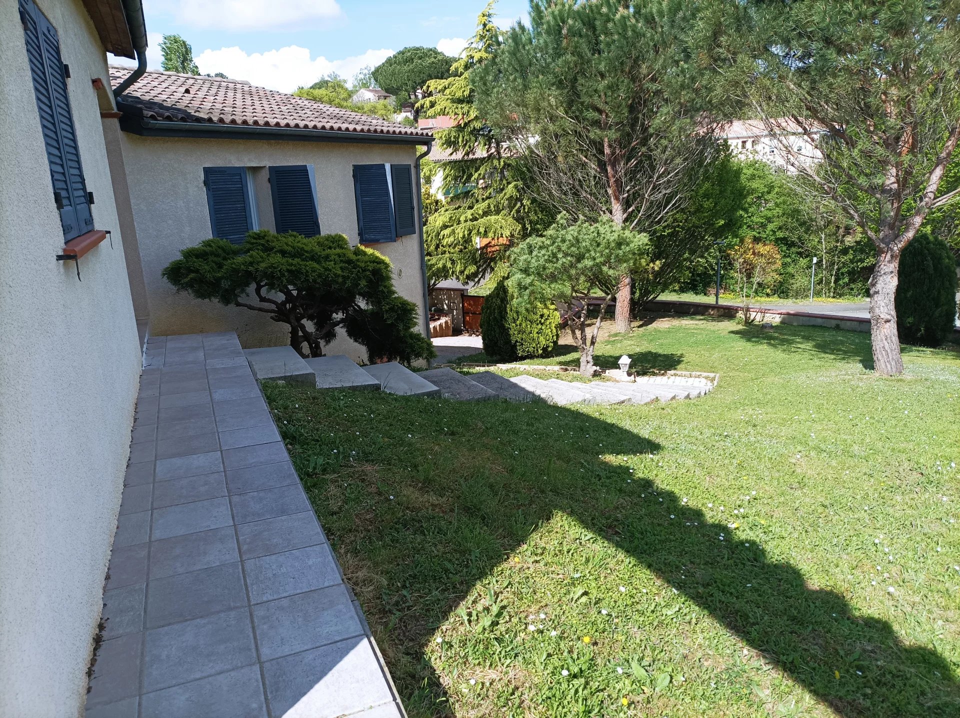 VILLA T5 DUPLEX avec JARDIN -121m²-ST JEAN