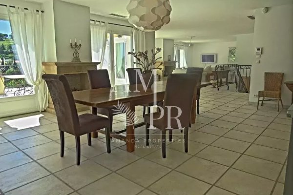 Luxury Mougins Villa for sale with Scenic Views — photo 5