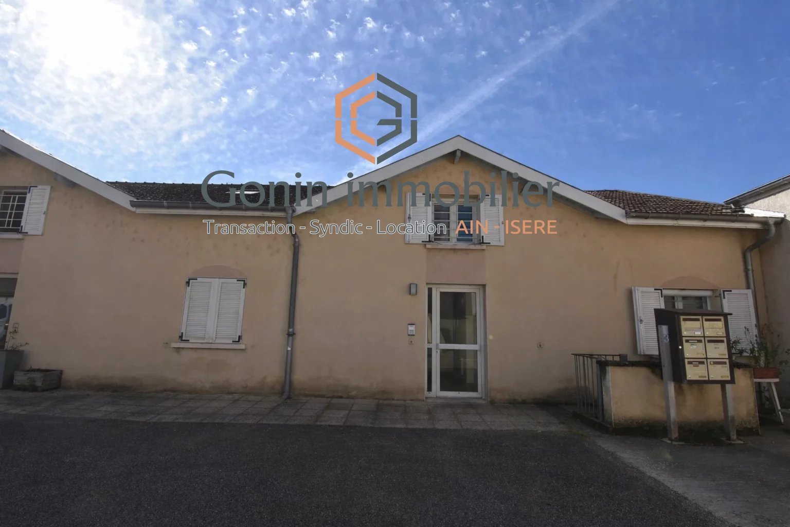 Agence immobilière de 