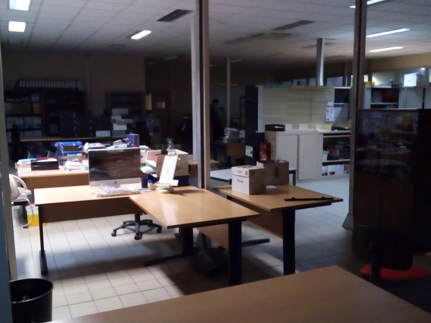 LOCATION Activités/Stockage 400m2 + Bureaux 133m2 - LIMOGES