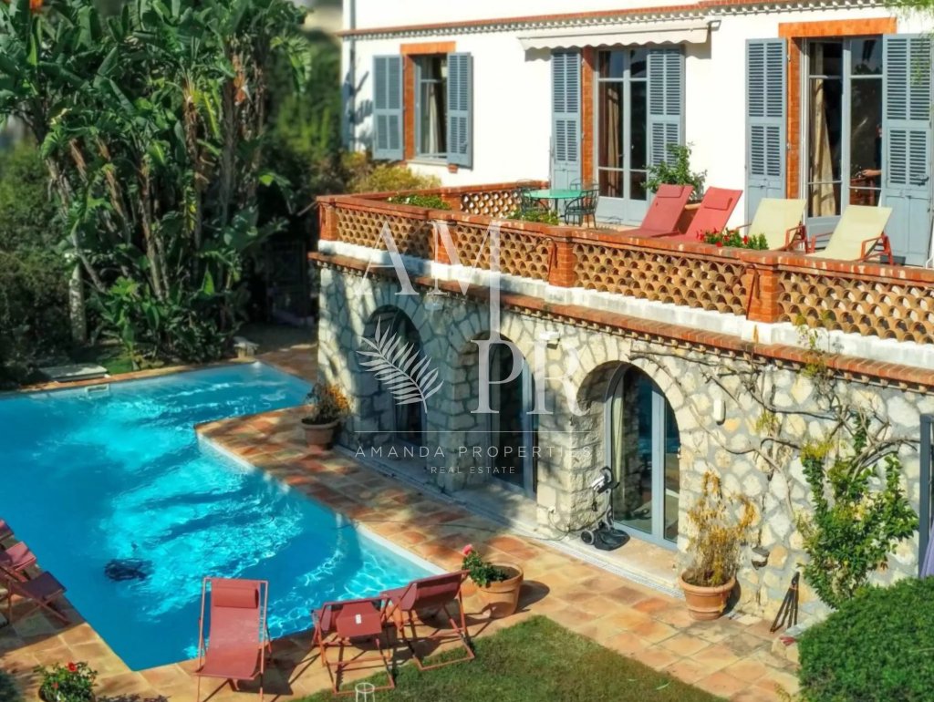 Apartment for sale in Cannes — 253 sqm apartment with private pool – Close to the beaches