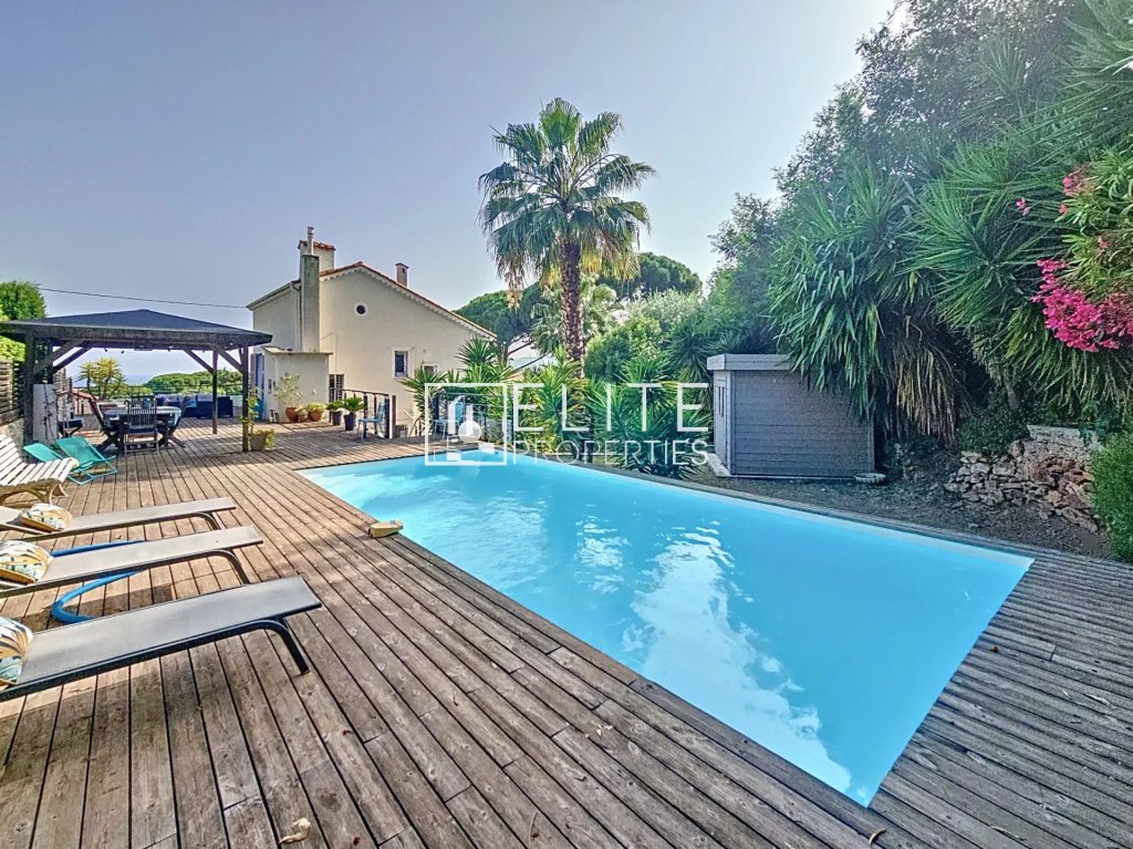 Villa for sale in Cannes — Sea-View House for Sale in Cannes La Bocca