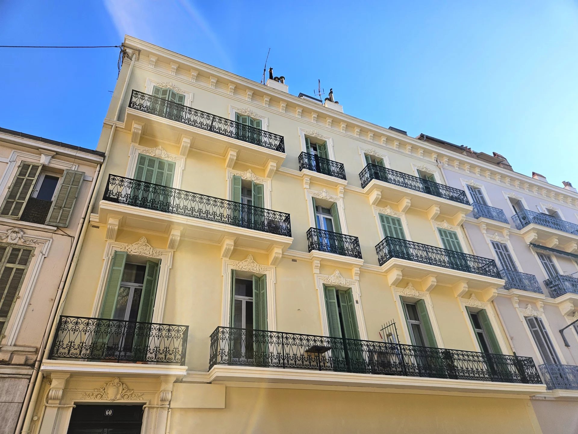 Agence immobilière de AZUR ACT IMMOBILIER