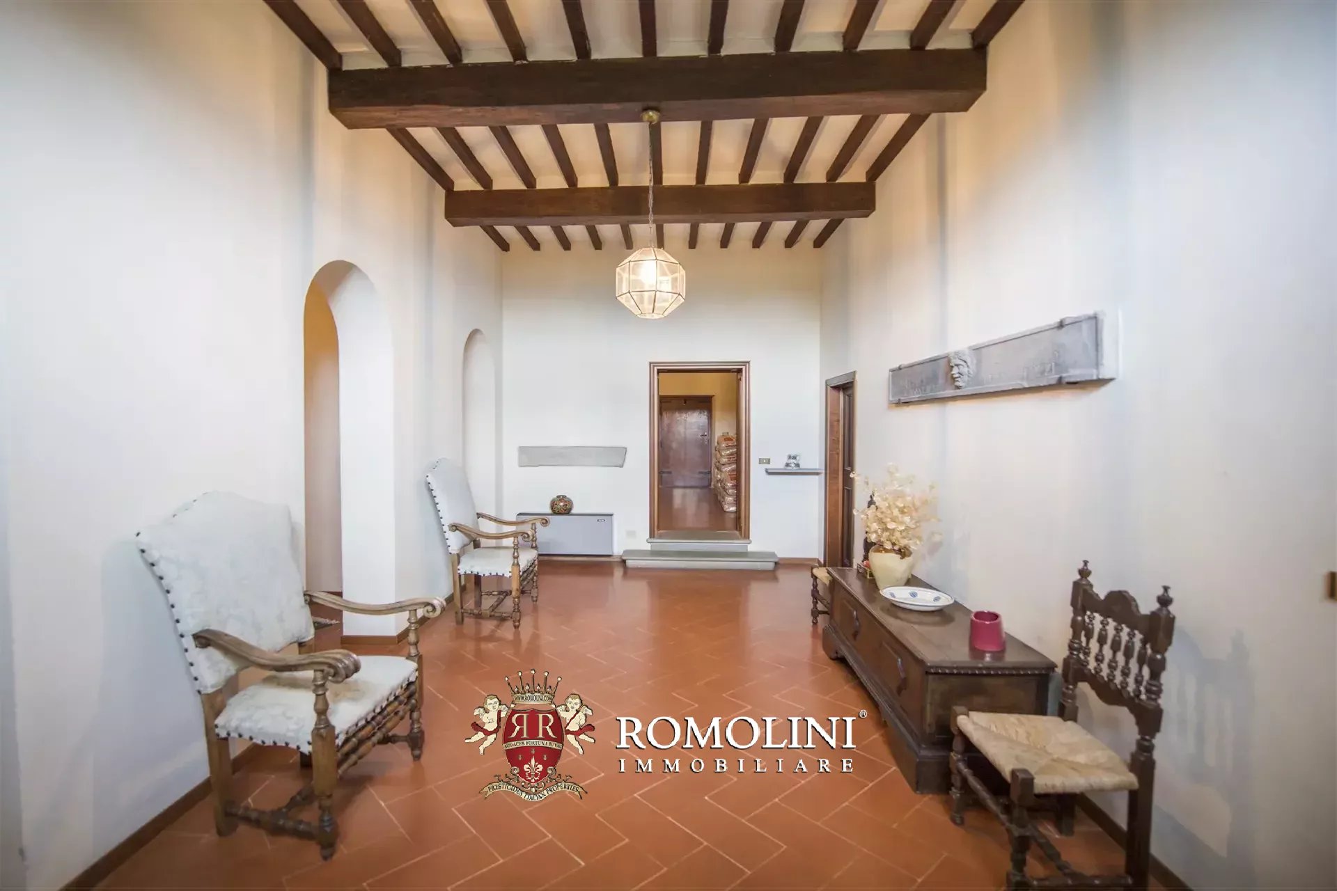 6 Bedroom Villa/Townhouse's Image 22