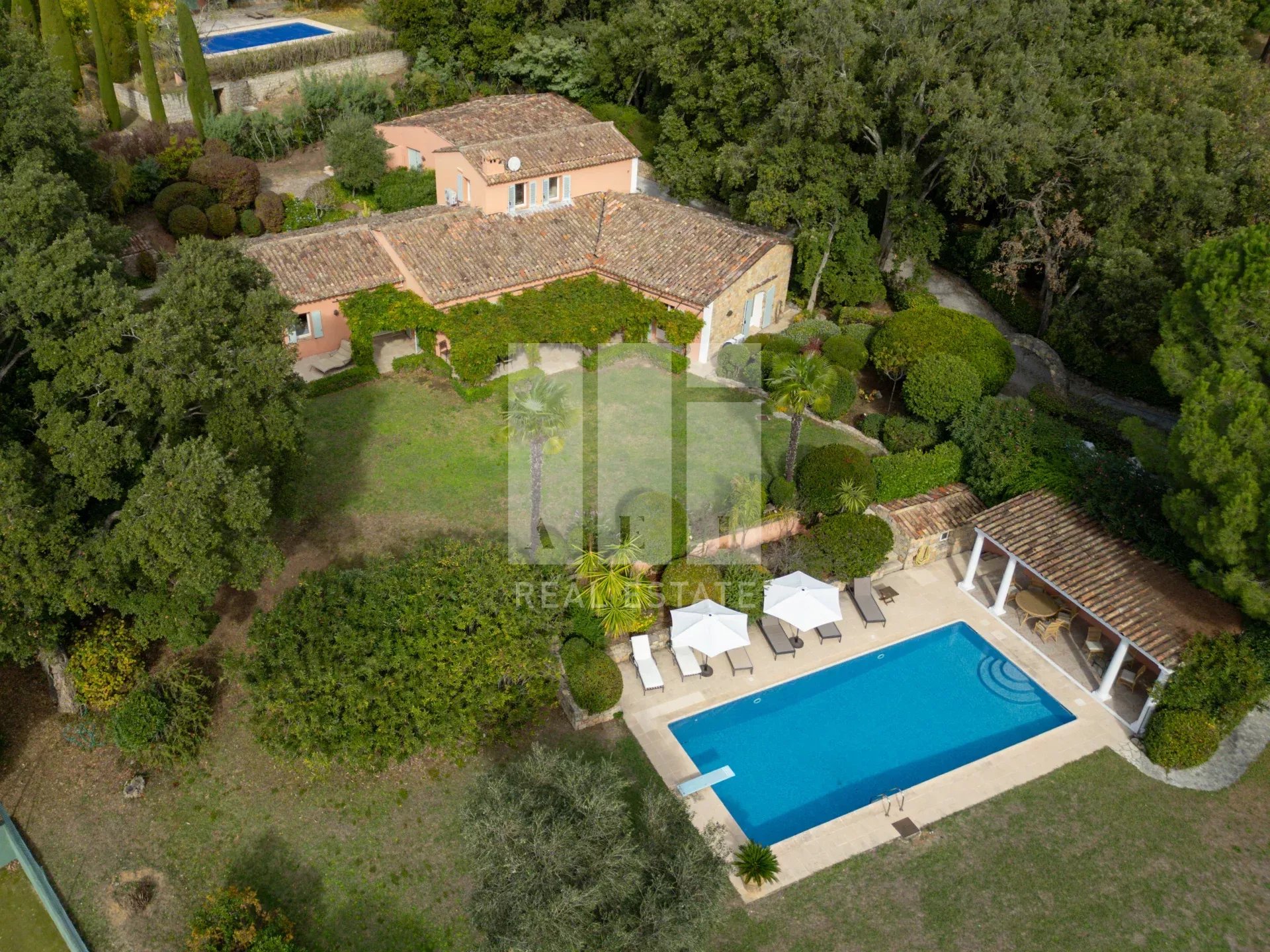 Agence immobilière de AEI REAL ESTATE