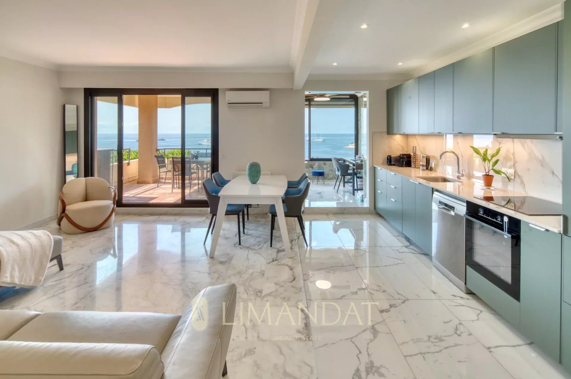 Roquebrune-Cap-Martin Appartement 3/4 pièces 96m2 vue mer