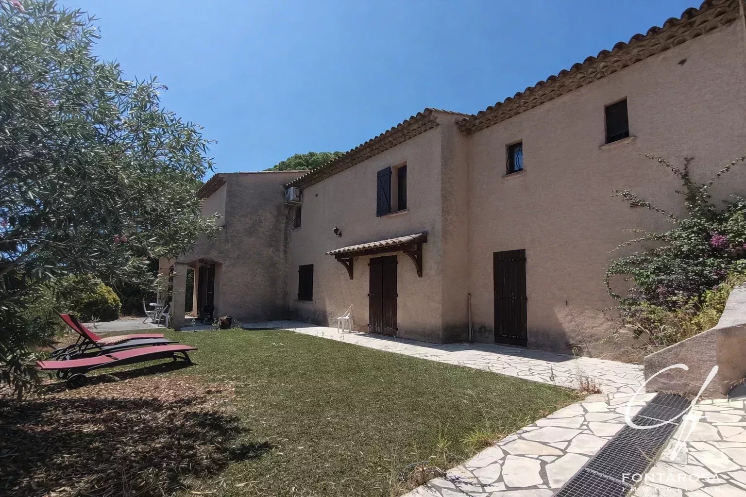 Maison familiale 209m² Fréjus Sainte Brigitte