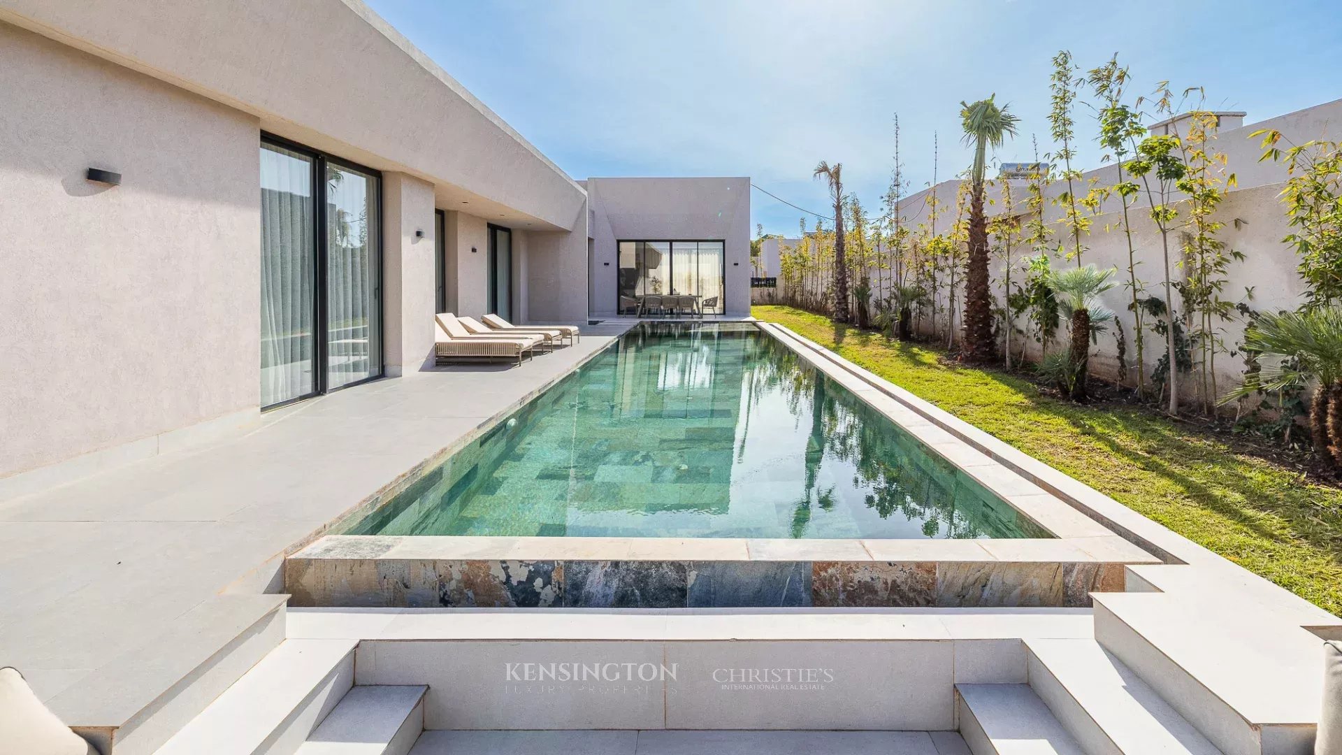 5 Bedroom Villa/Townhouse's Image 7