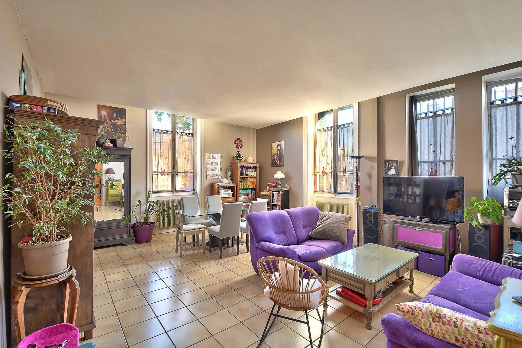 Appartement T3 - Villefranche S/S - Proche gare