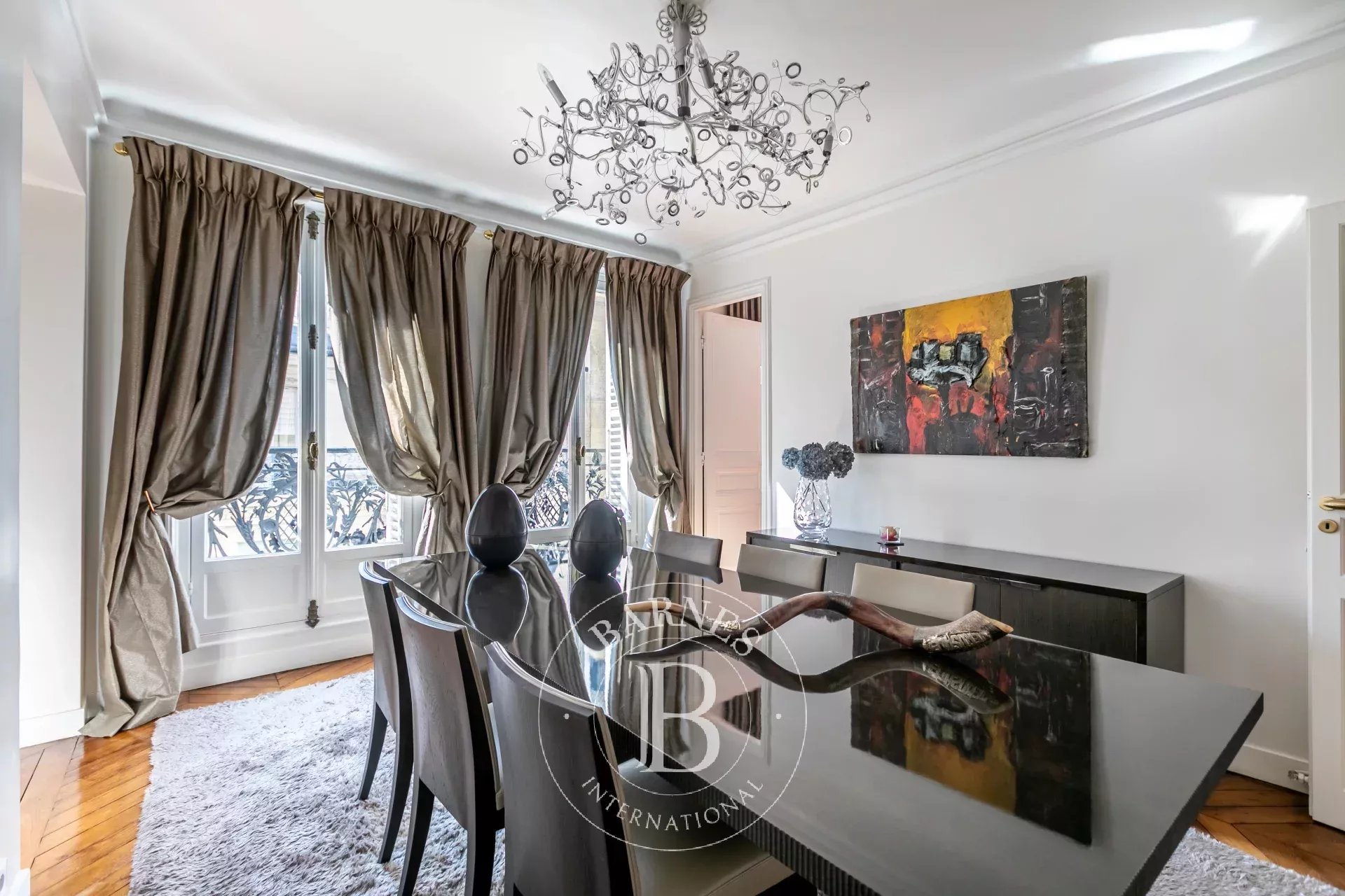 Daire Paris 8ème - picture 5