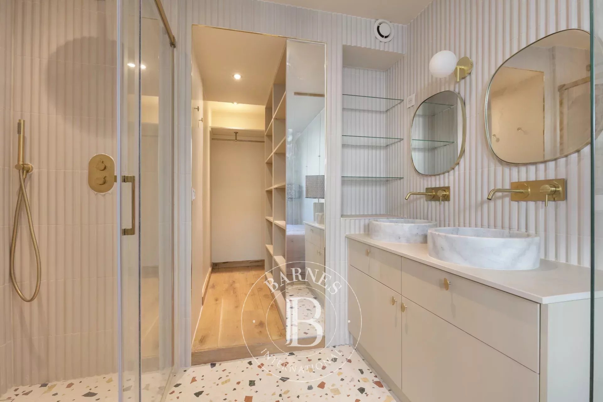 Daire Paris 8ème - picture 8