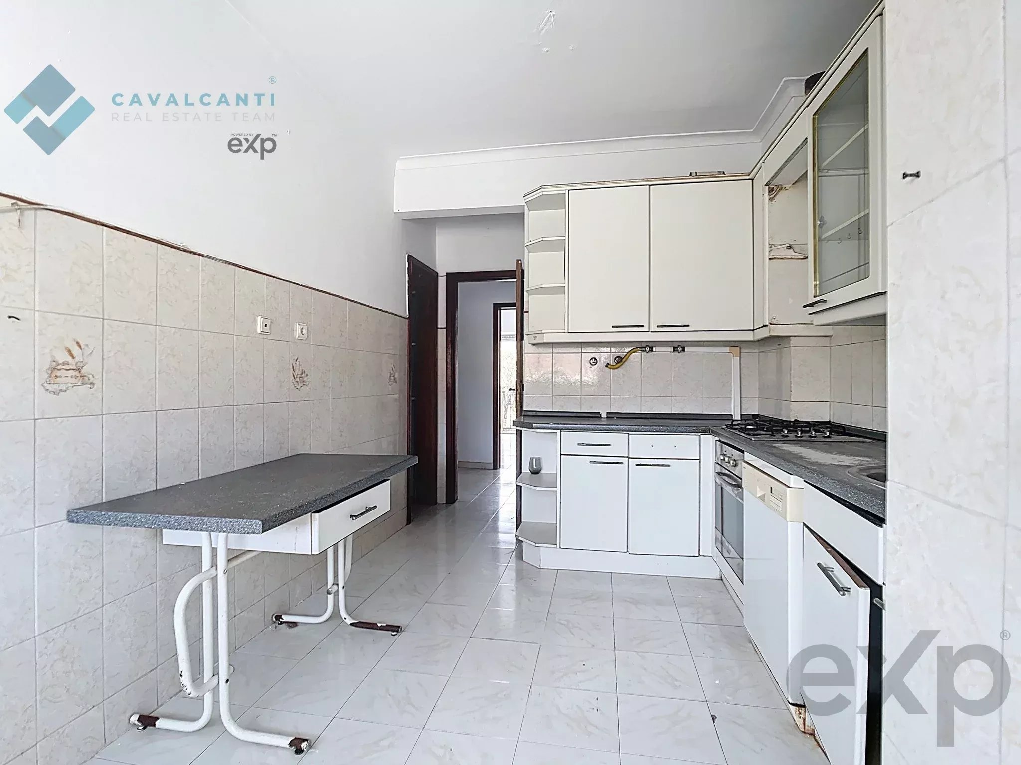 T3 for refurbishment in the heart of Carnaxide 86827812 image 11