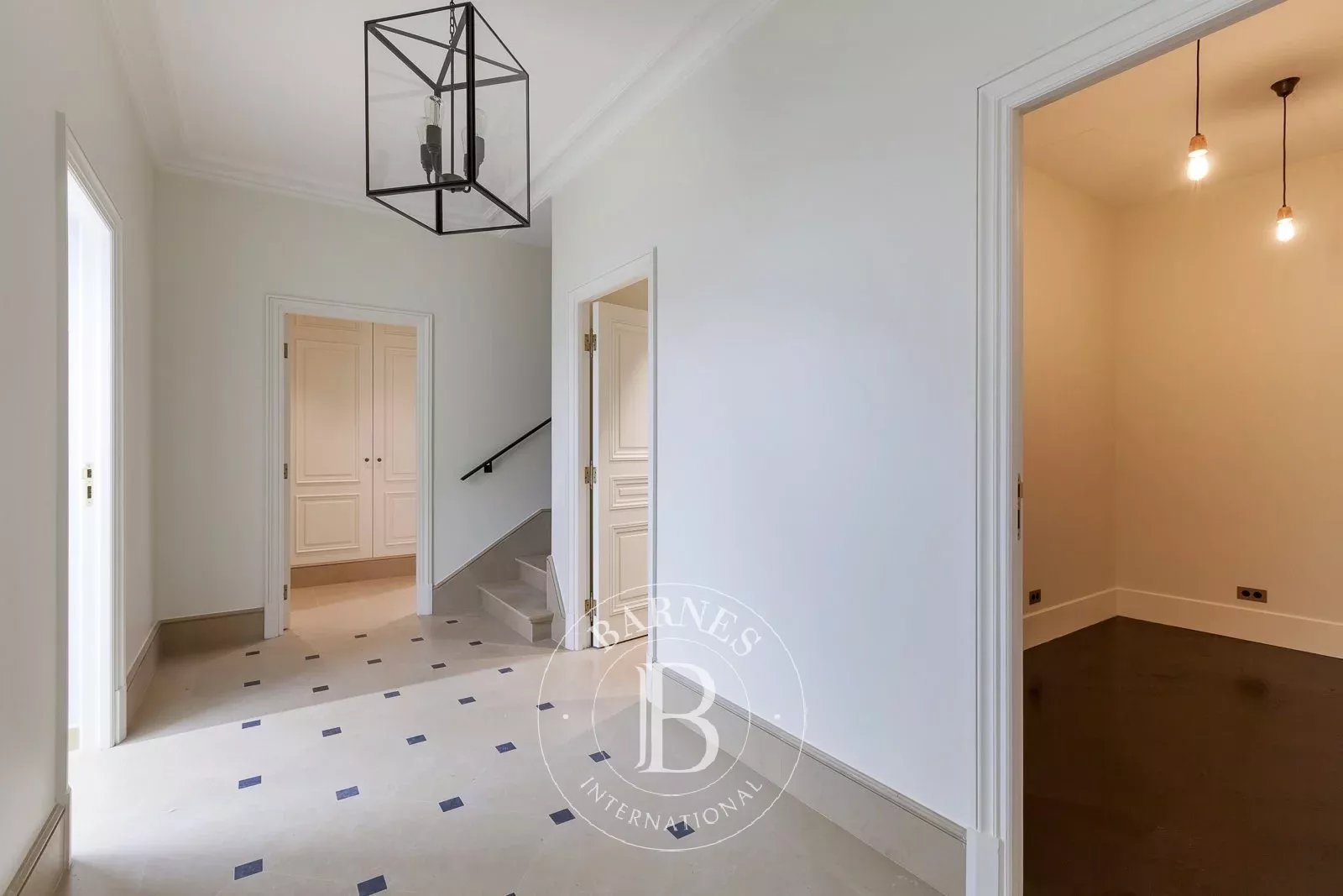 PARIS 7 - GRENELLE - BOURGOGNE - APARTMENT - picture 16