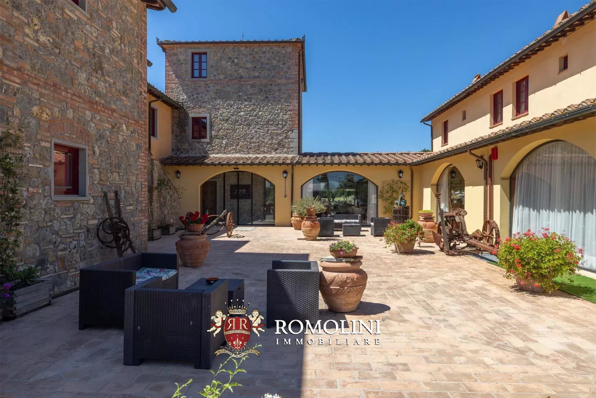 63 Bedroom Villa/Townhouse's Image 45