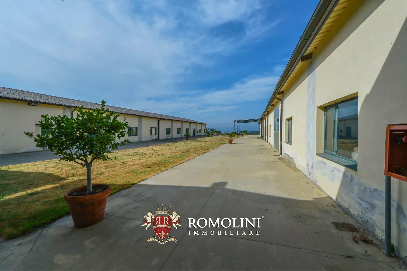 50 Bedroom Vineyard's Image 10
