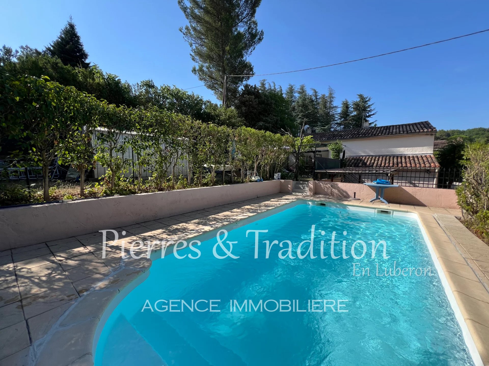 Agence immobilière de Pierres et Tradition en Luberon Apt