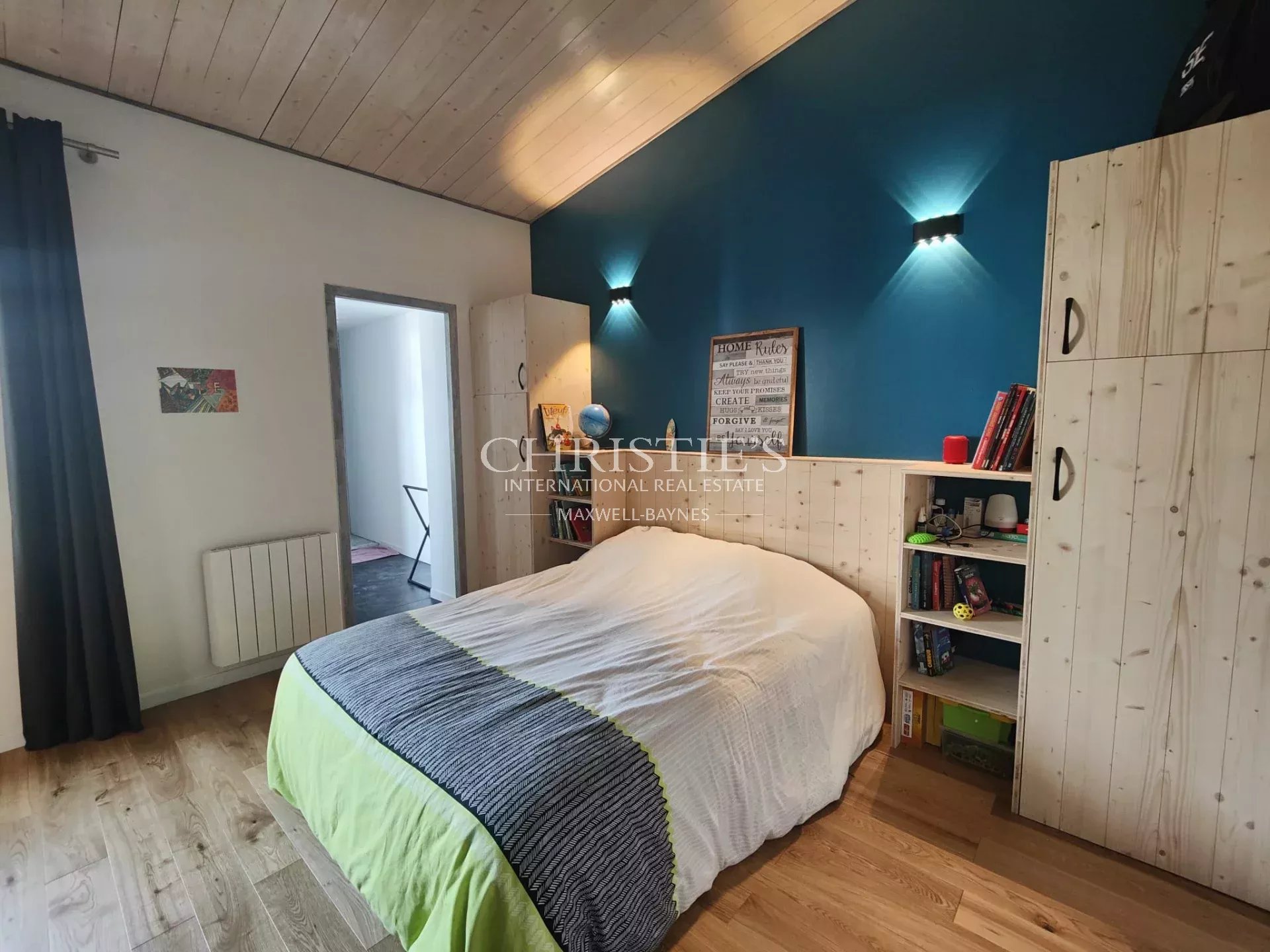 4 Bedroom Villa/Townhouse's Image 10