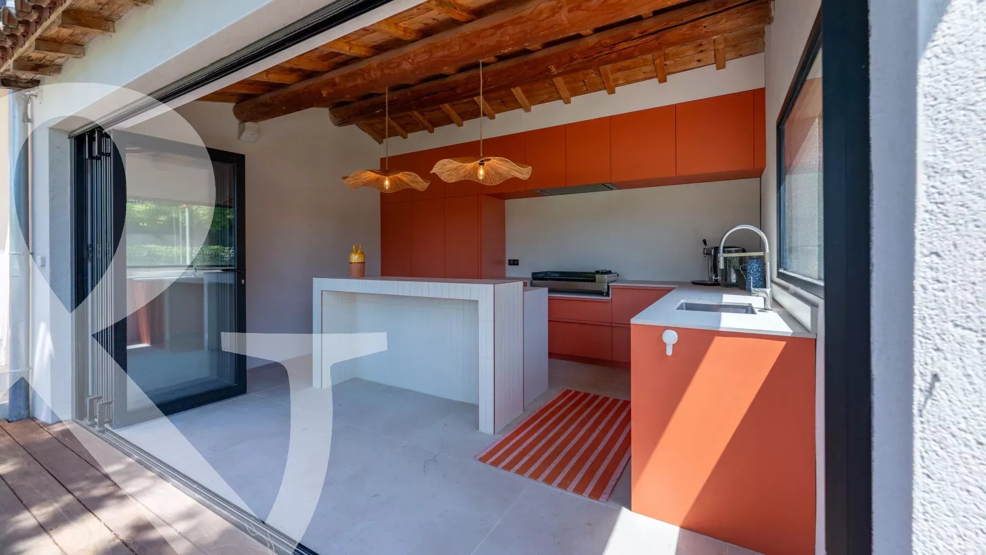 BELLE MAISON PROVENCALE