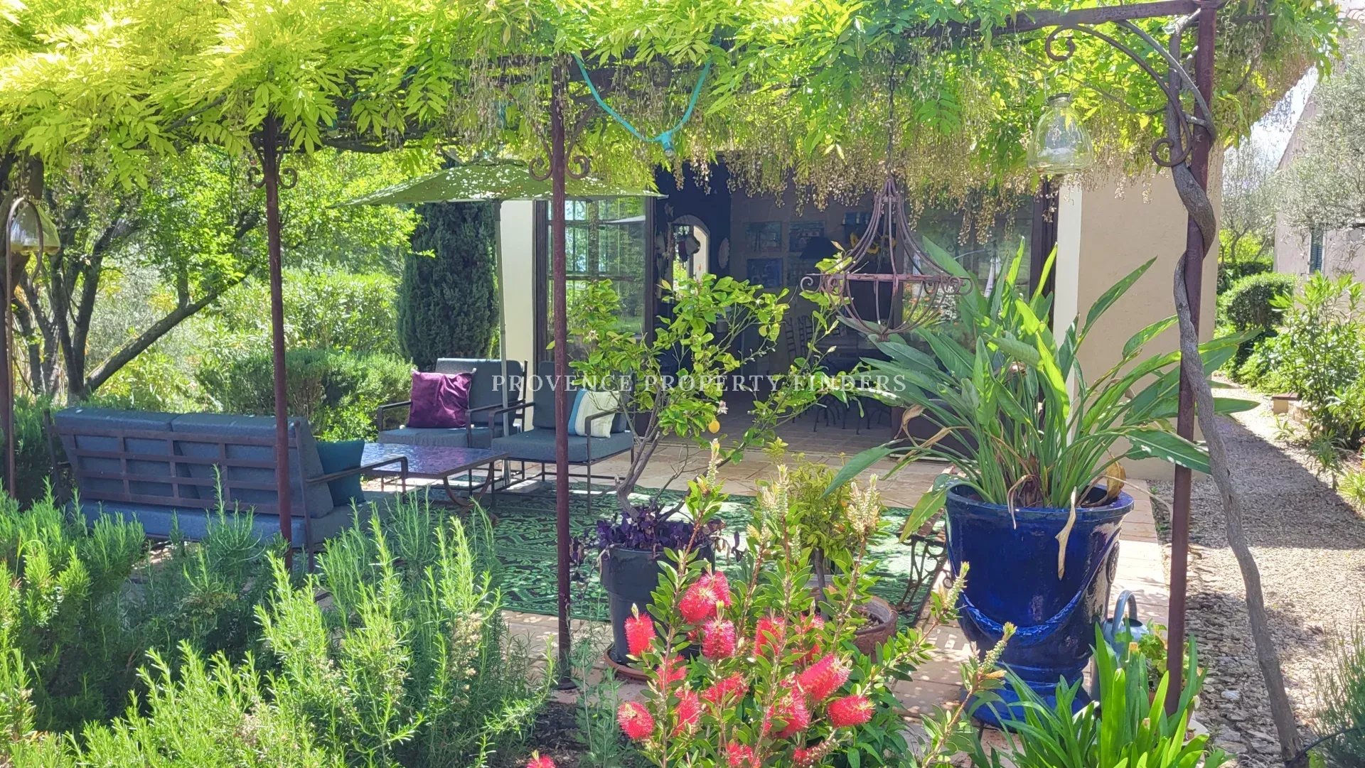 Agence immobilière de 