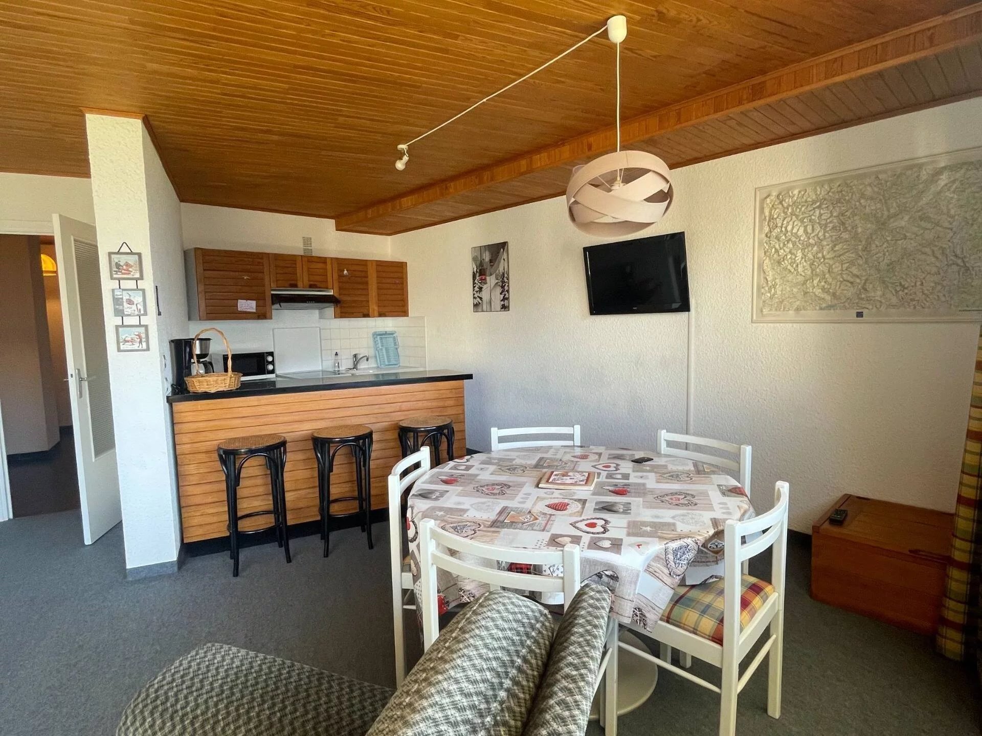 Midi N4 — Studio pour 4 personnes, au calme