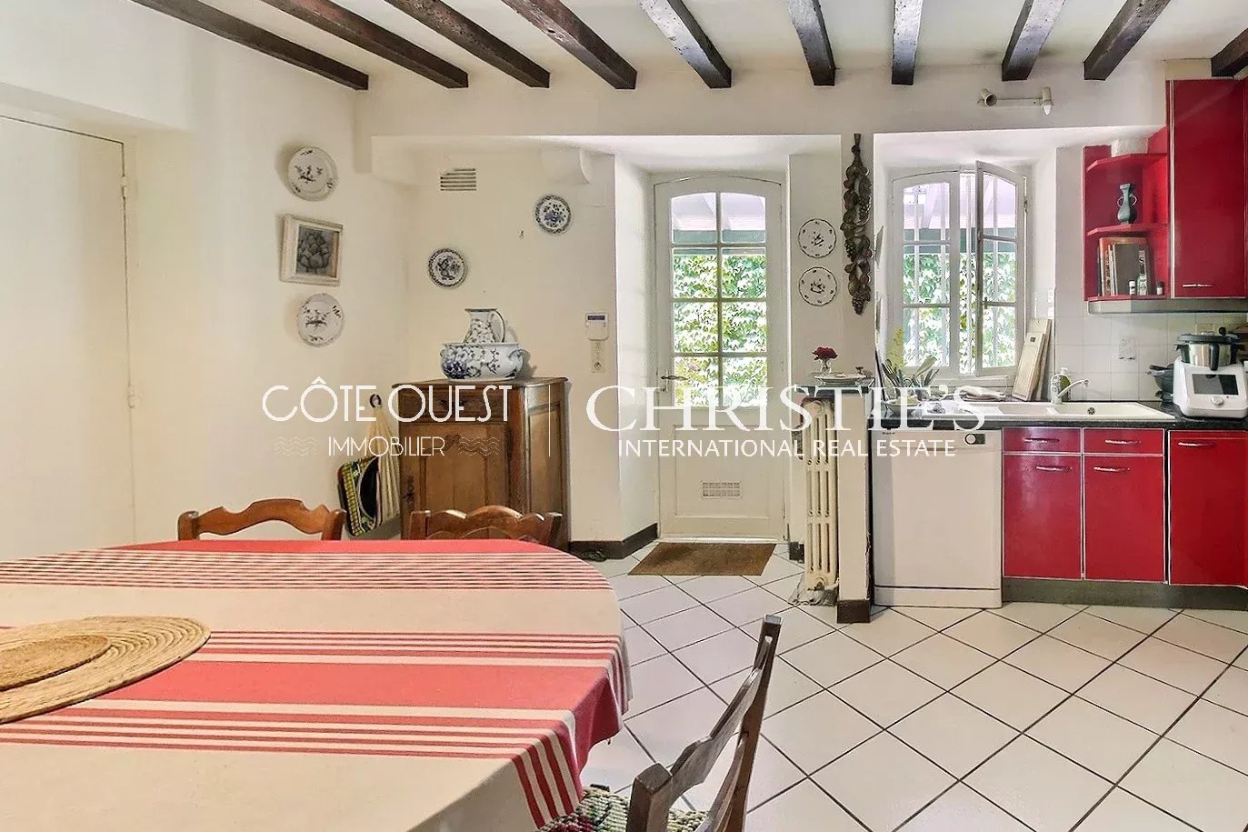 4 Bedroom Villa/Townhouse's Image 4