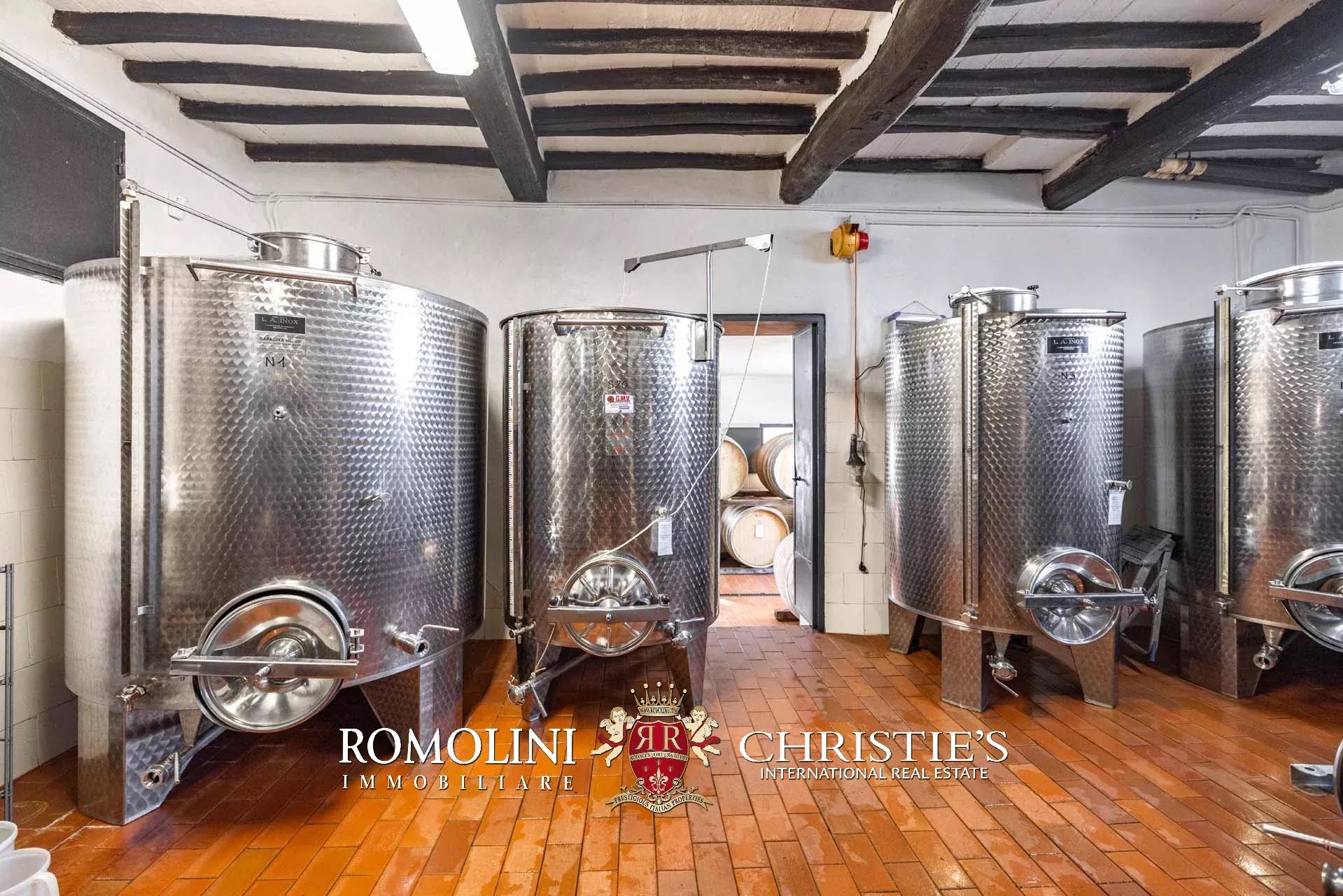 5 Bedroom Vineyard's Image 69