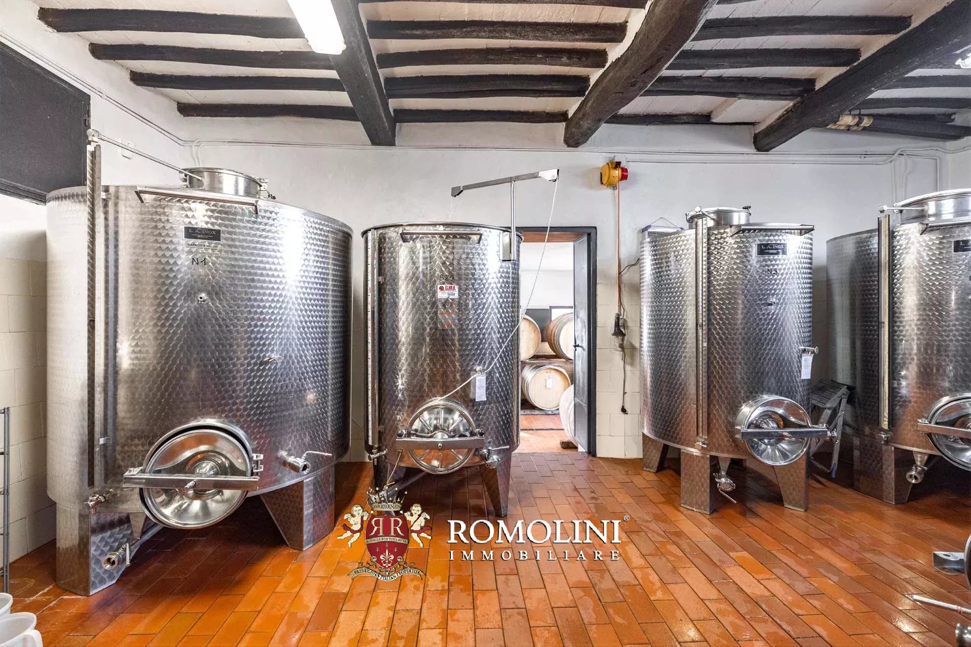 5 Bedroom Vineyard's Image 69