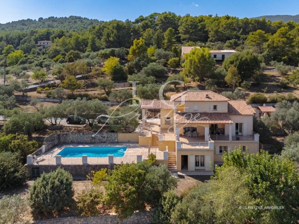 FOR SALE Property Seillans with Swimming Pool, 5 Rooms, 200m² — photo 2