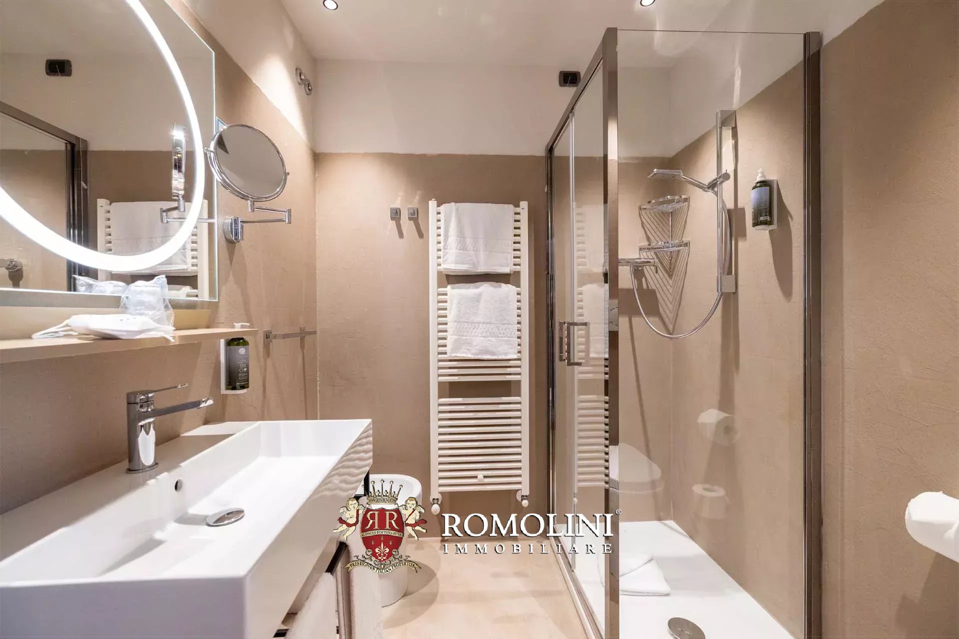 63 Bedroom Villa/Townhouse's Image 66