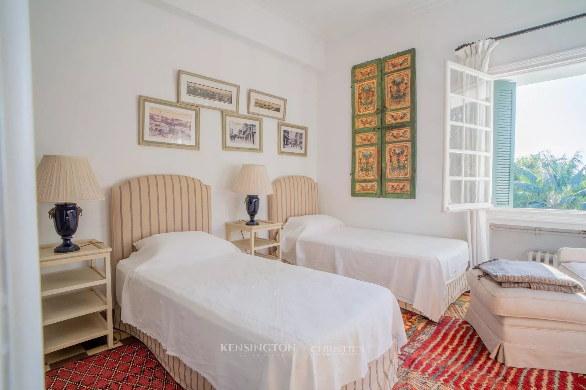 6 Bedroom Villa/Townhouse's Image 24