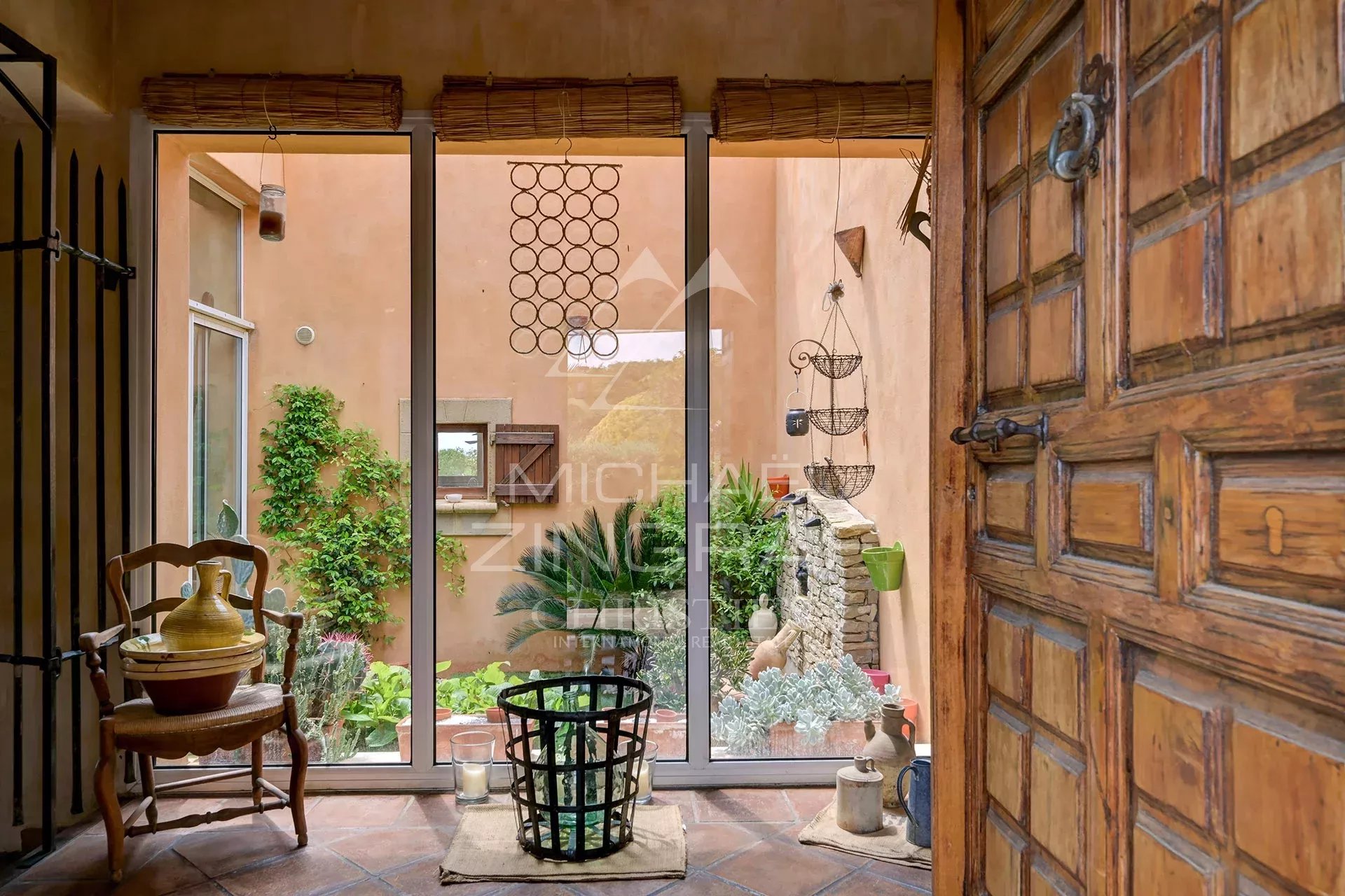 4 Bedroom Villa/Townhouse's Image 4
